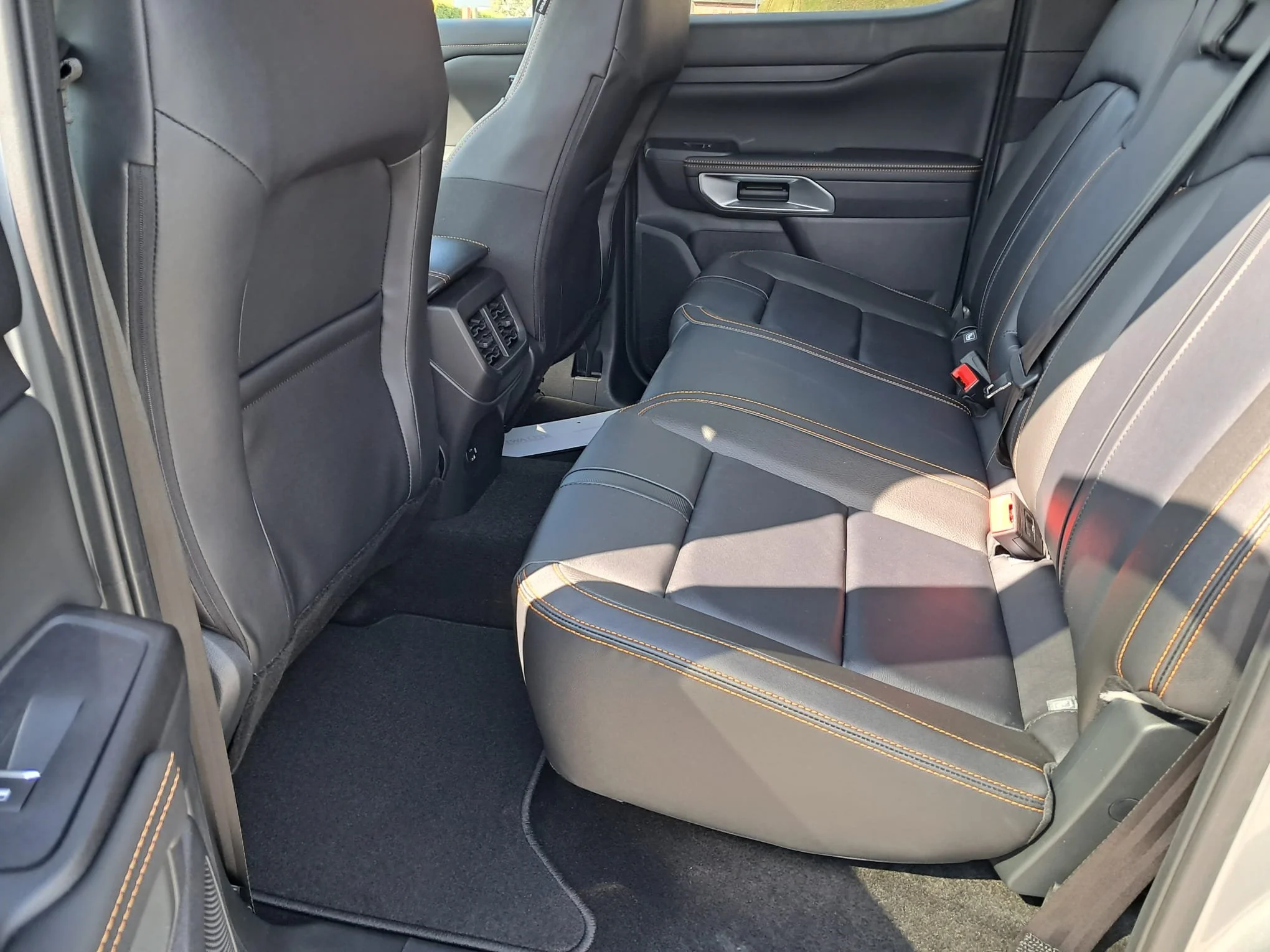 26 Ford Ranger 2.0 Wildtrak Auto rear interior