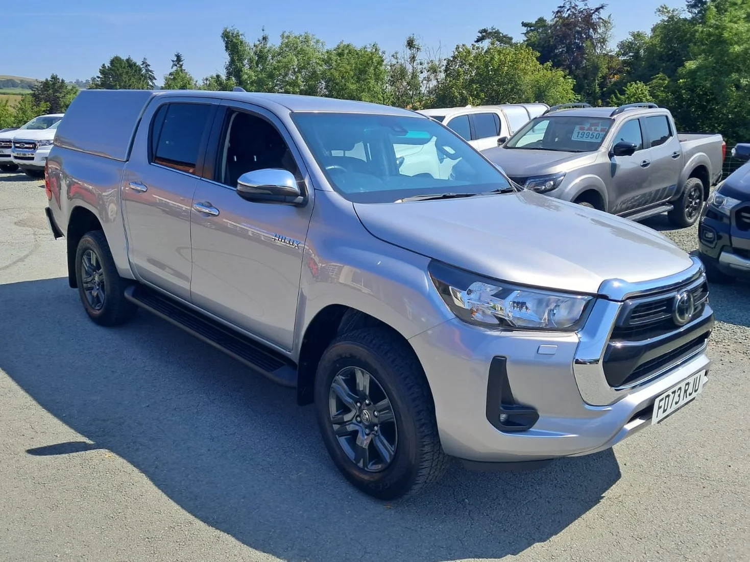 73 Toyota Hilux Icon 2.4 Manual front driver