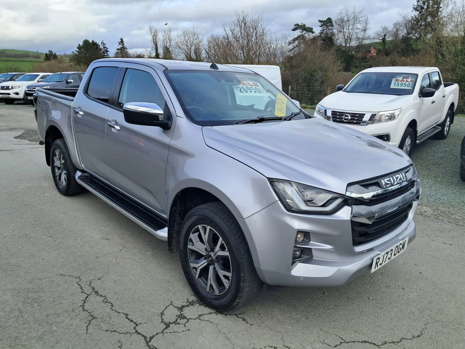 73 Isuzu Dmax DL40 Auto front driver