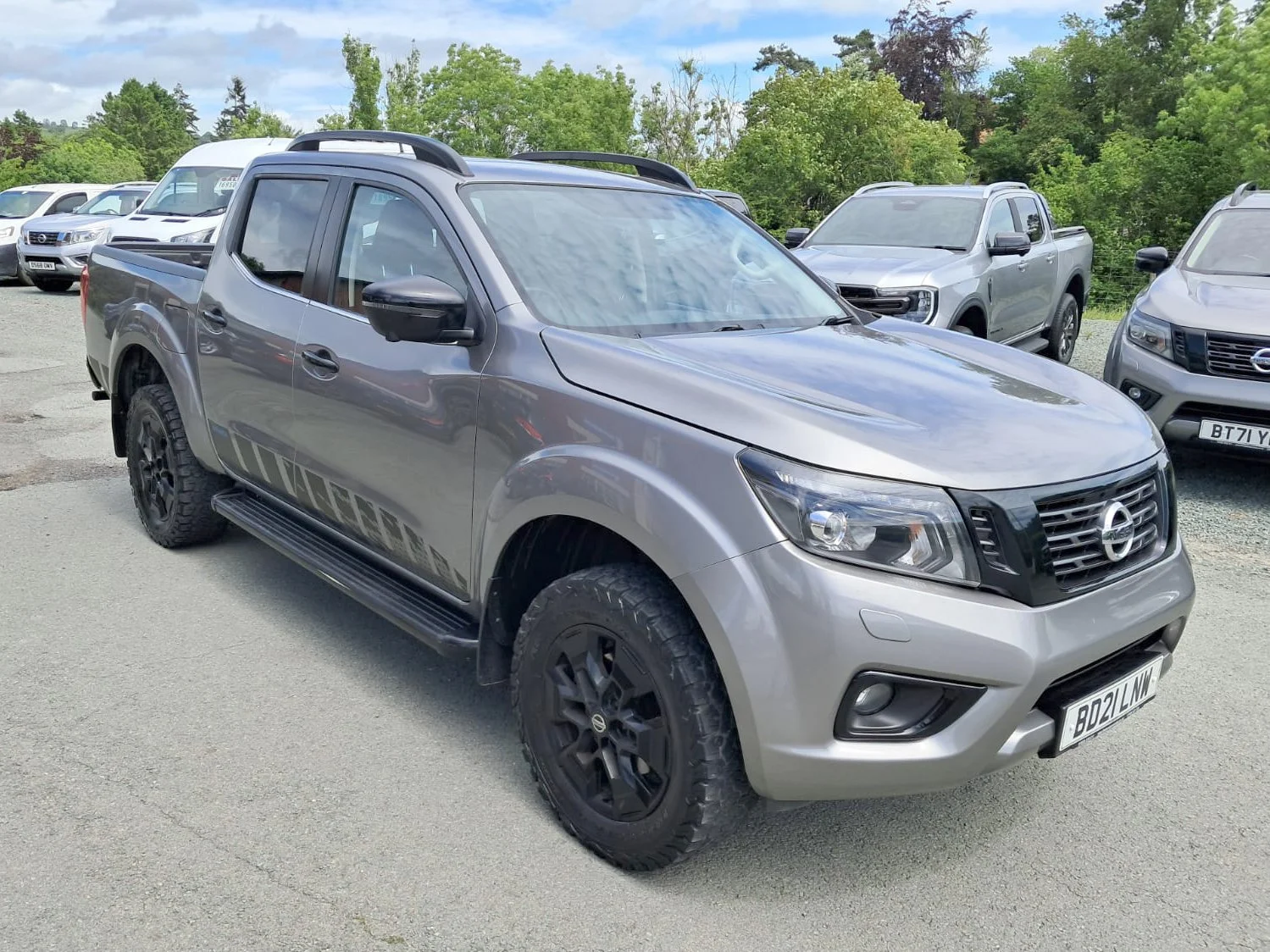 21 Nissan Navara NP300 NGuard Manual front driver