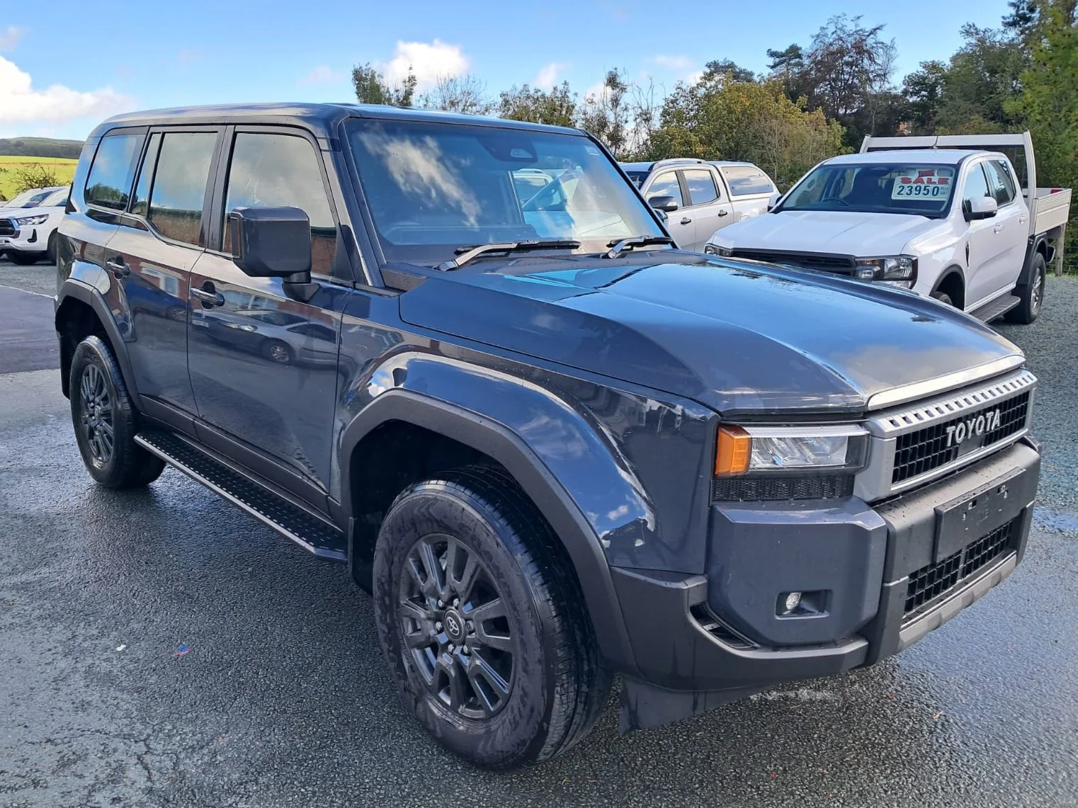 76 Toyota Landcruiser 2.8 Auto Commercial  front driver