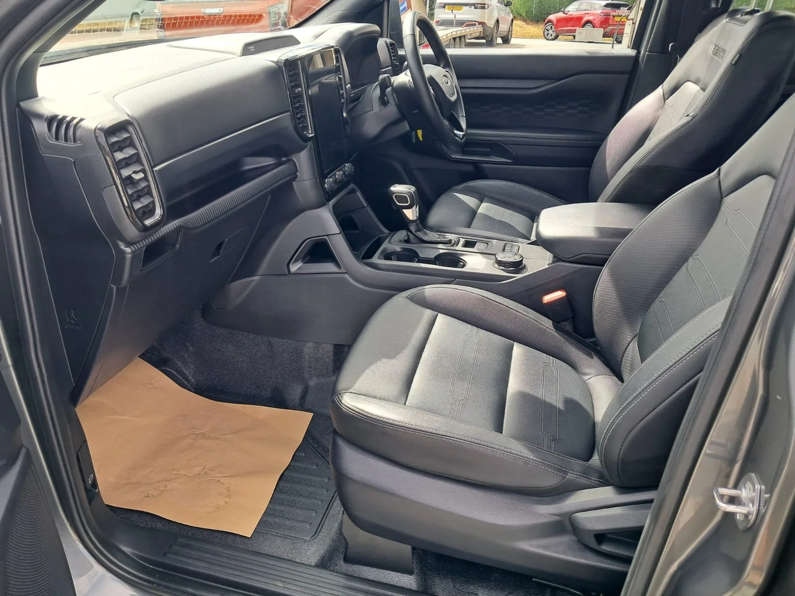 75 Ford Ranger 2.0 Tremor Auto front interior