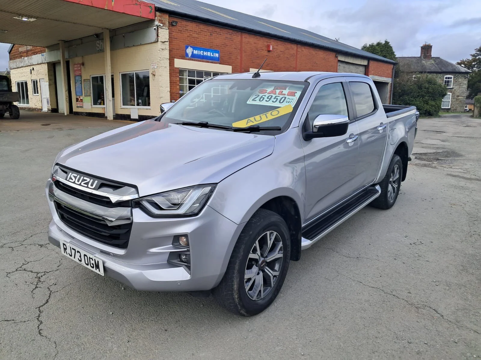 73 Isuzu Dmax DL40 Auto front passanger