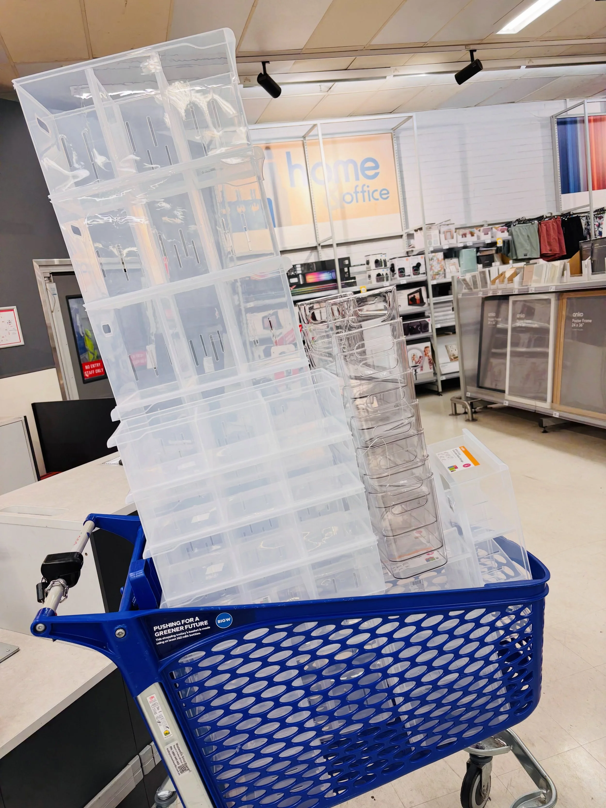 🌿 What&rsquo;s a professional organiser to do on a public holiday? Organise an office / art studio 🎨 🖥️ Creative people need creative solutions because they often need to store multiple resources.

Of course that means hitting up Kmart. The staff 