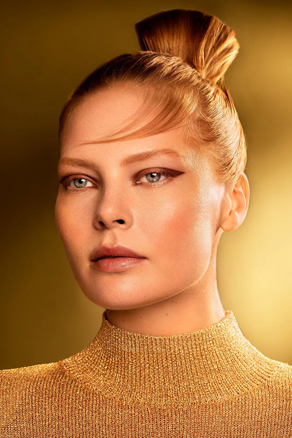 Model Sofie Theobald photographed by beauty photographer Rossella Vanon for Profoto. With makeup and hair by Tamara Tott.