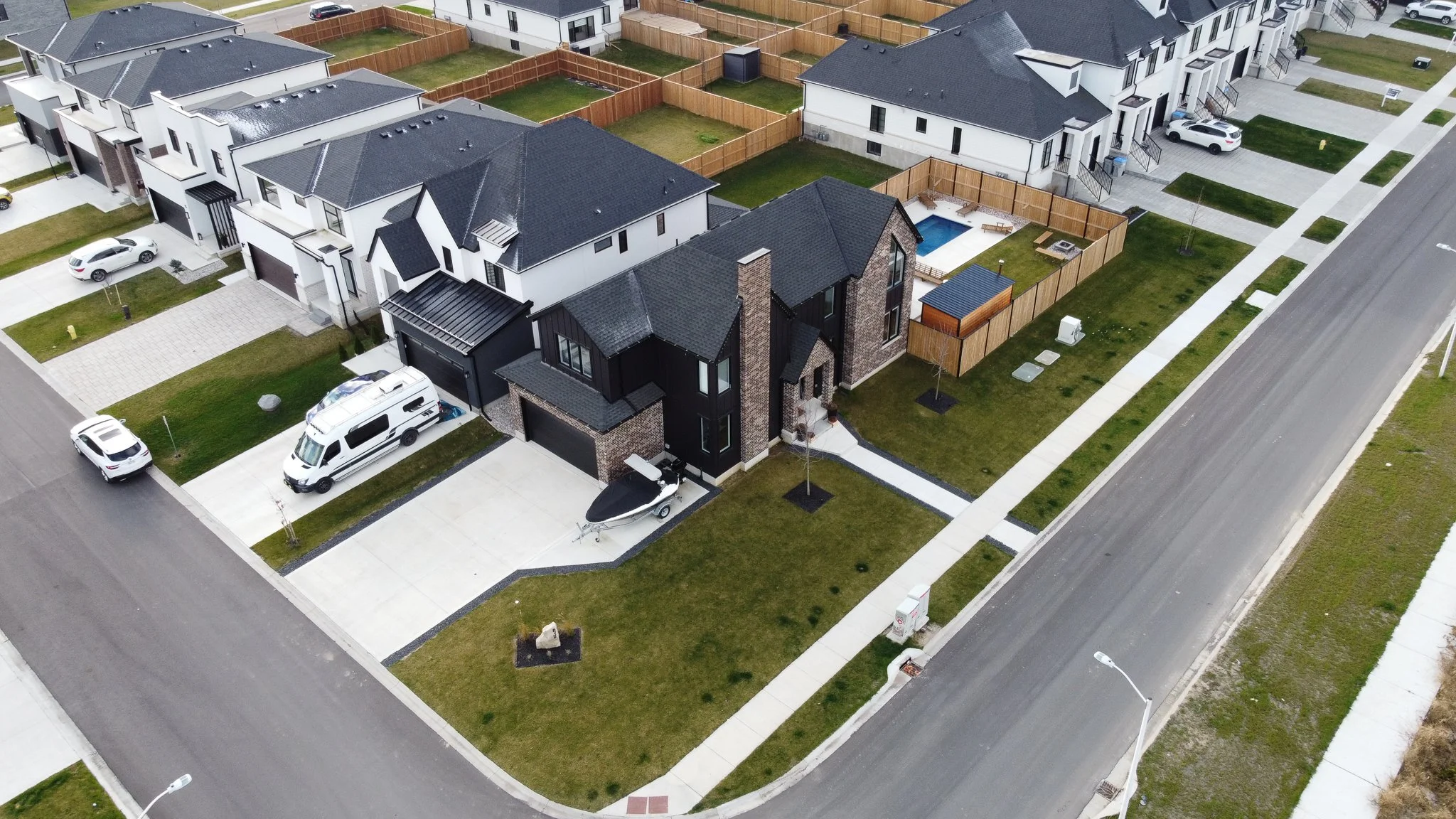 3 Poole Cres, Komoka-07.jpg