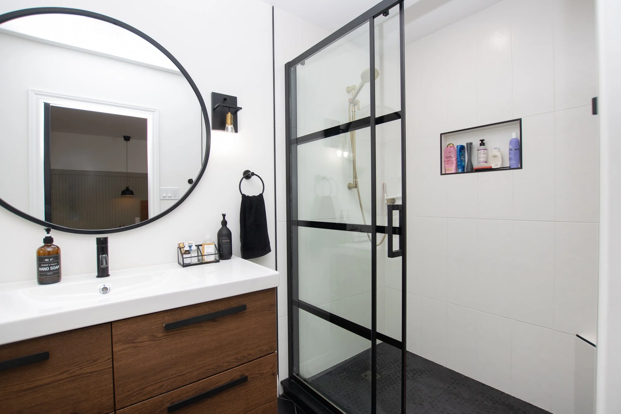 386 Boler Road, London-25.jpg