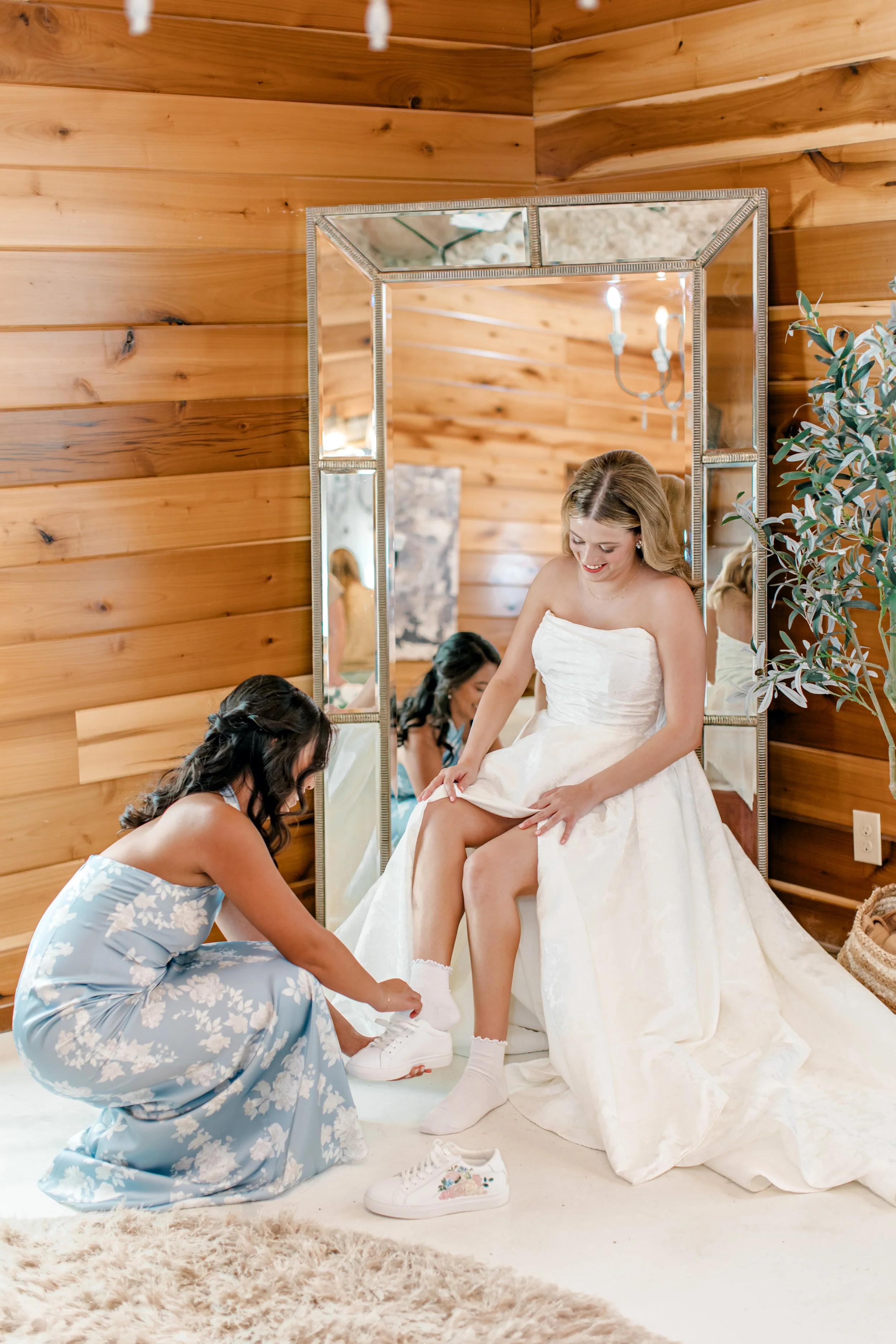 blue-and-white-winter-wedding-texas-wedding-venue.jpg