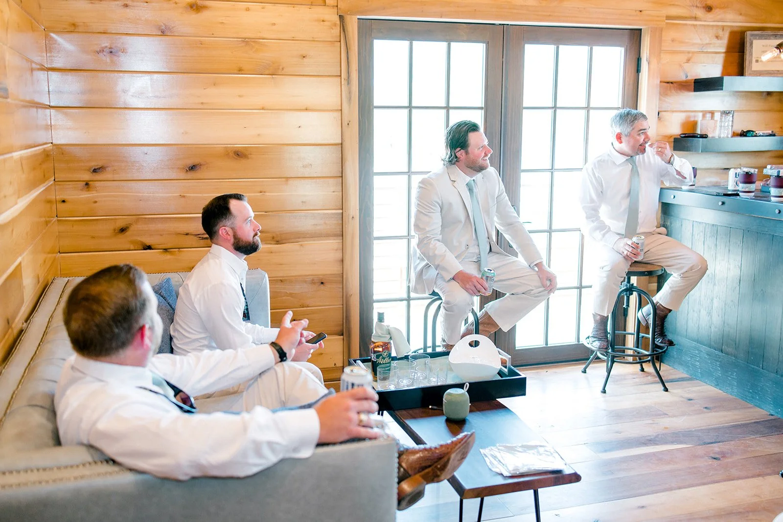 groomsmen-suite-hill-country-venue.jpg