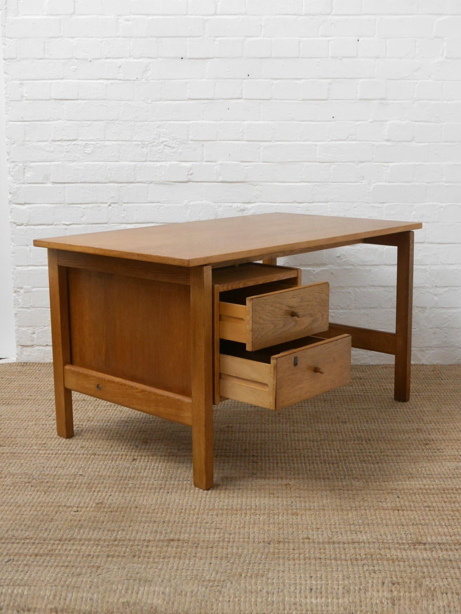 Hans Wegner GE 125 desk