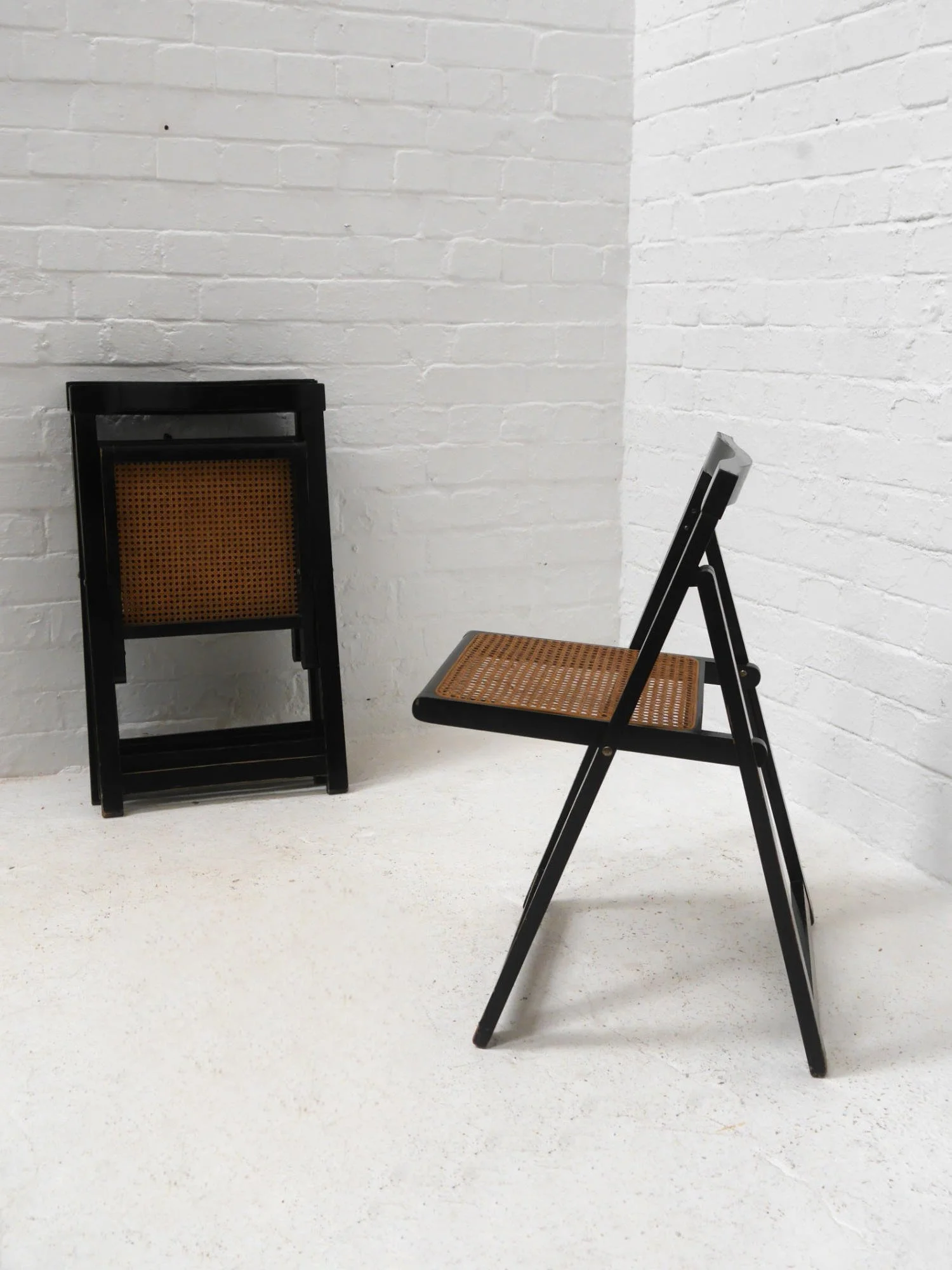 1960s-folding-chairs-jacober-01.jpg