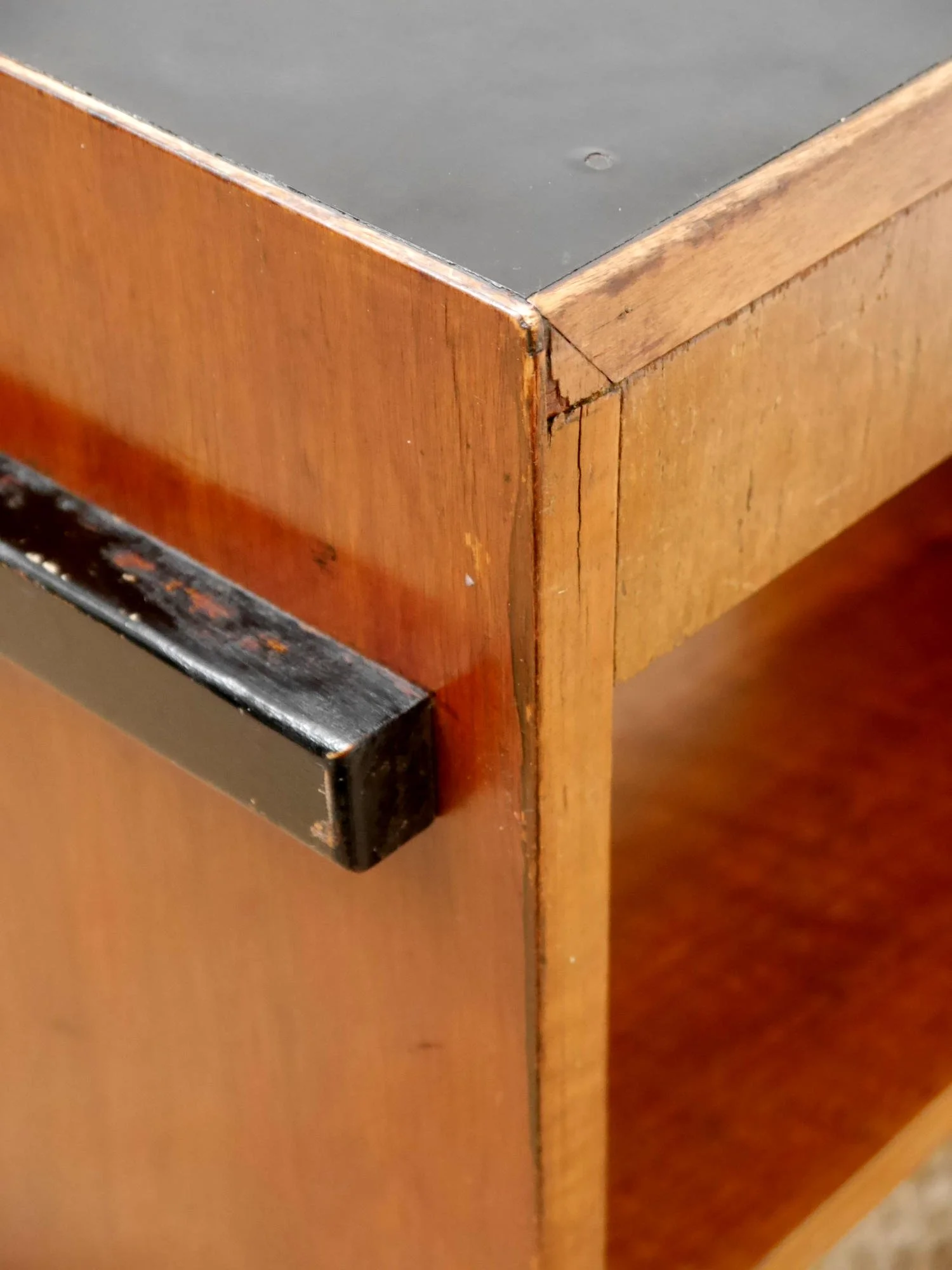1930s modernist table