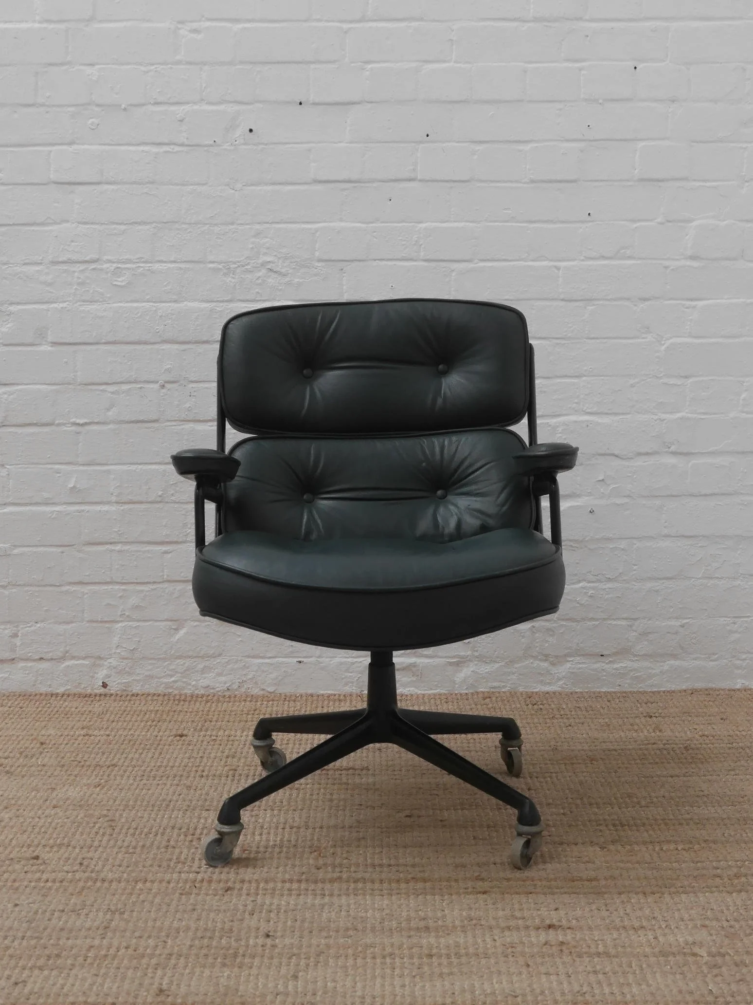 Eames Time Life chair