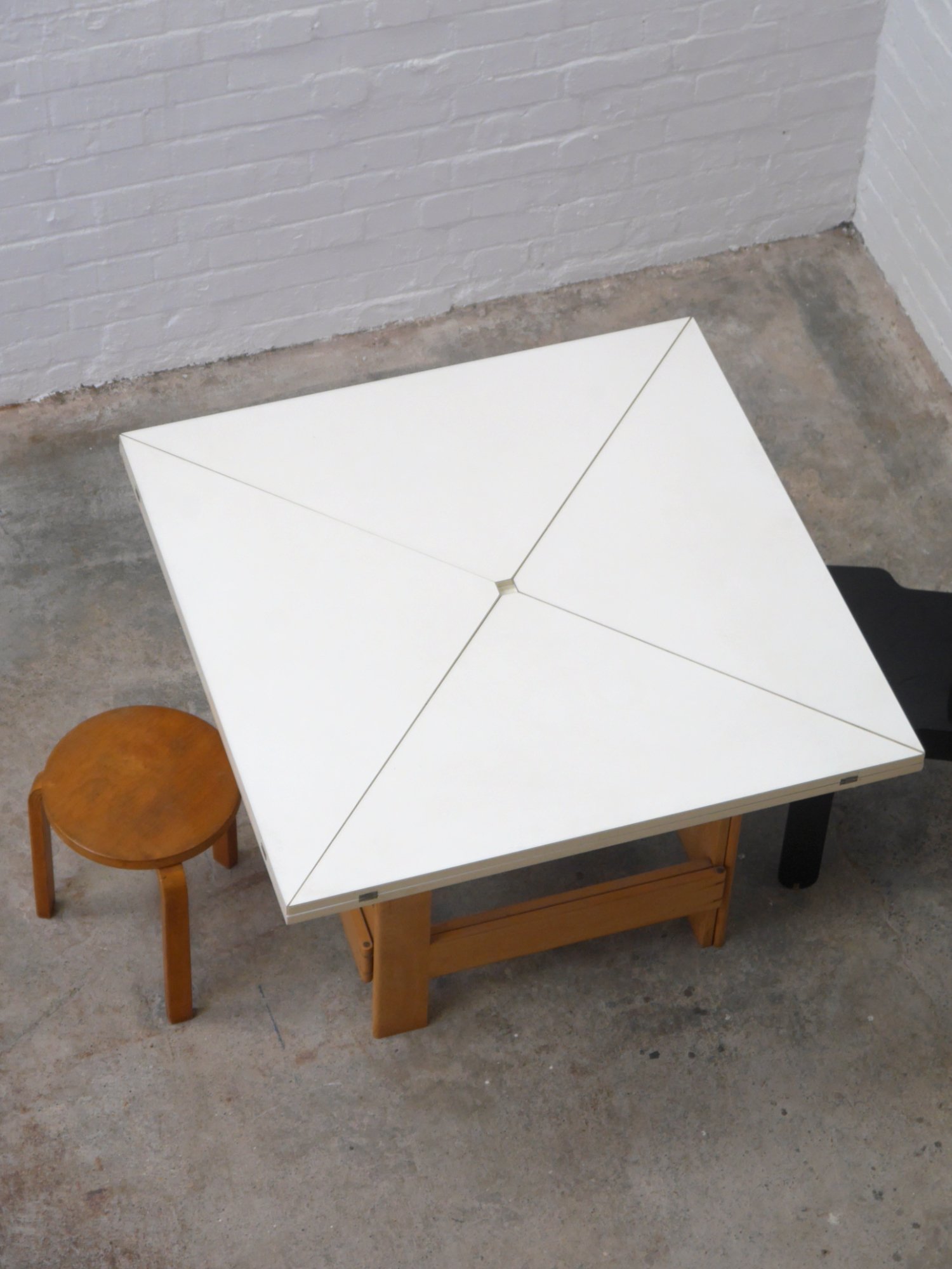 1980s Conran extending envelope table