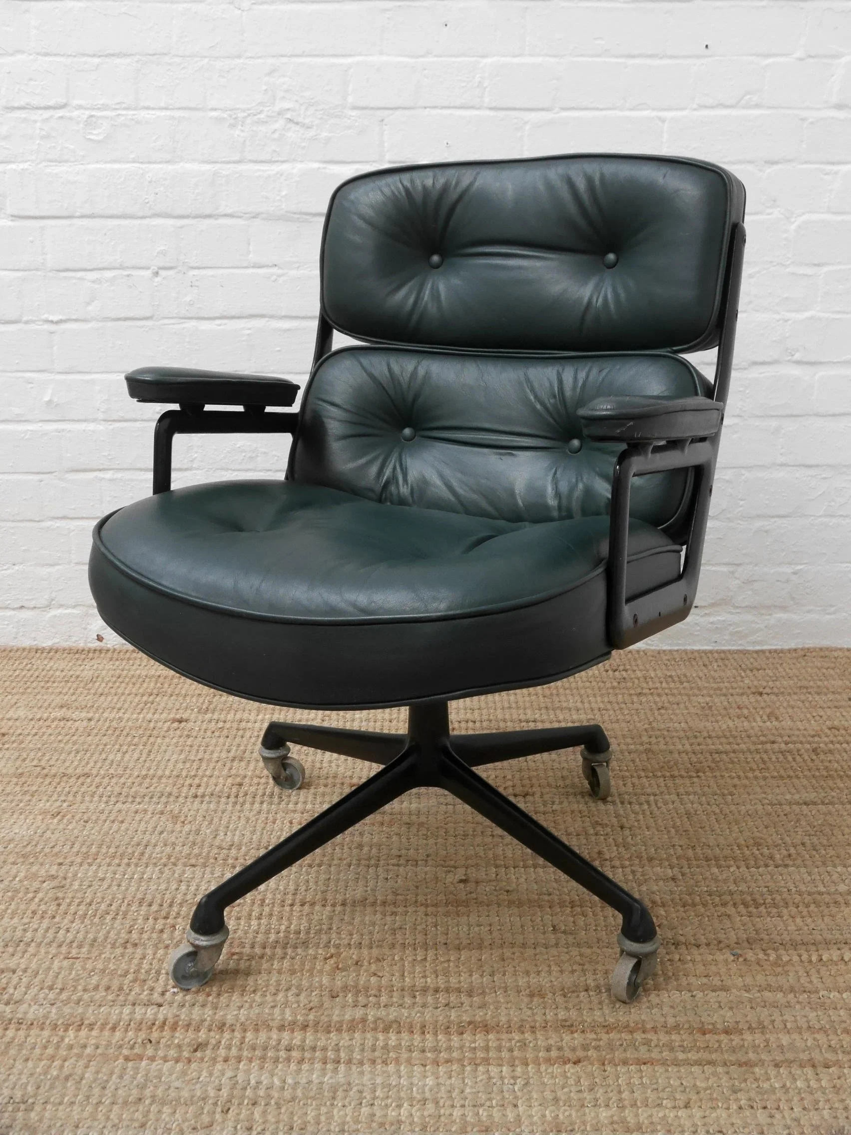 Eames Time Life chair