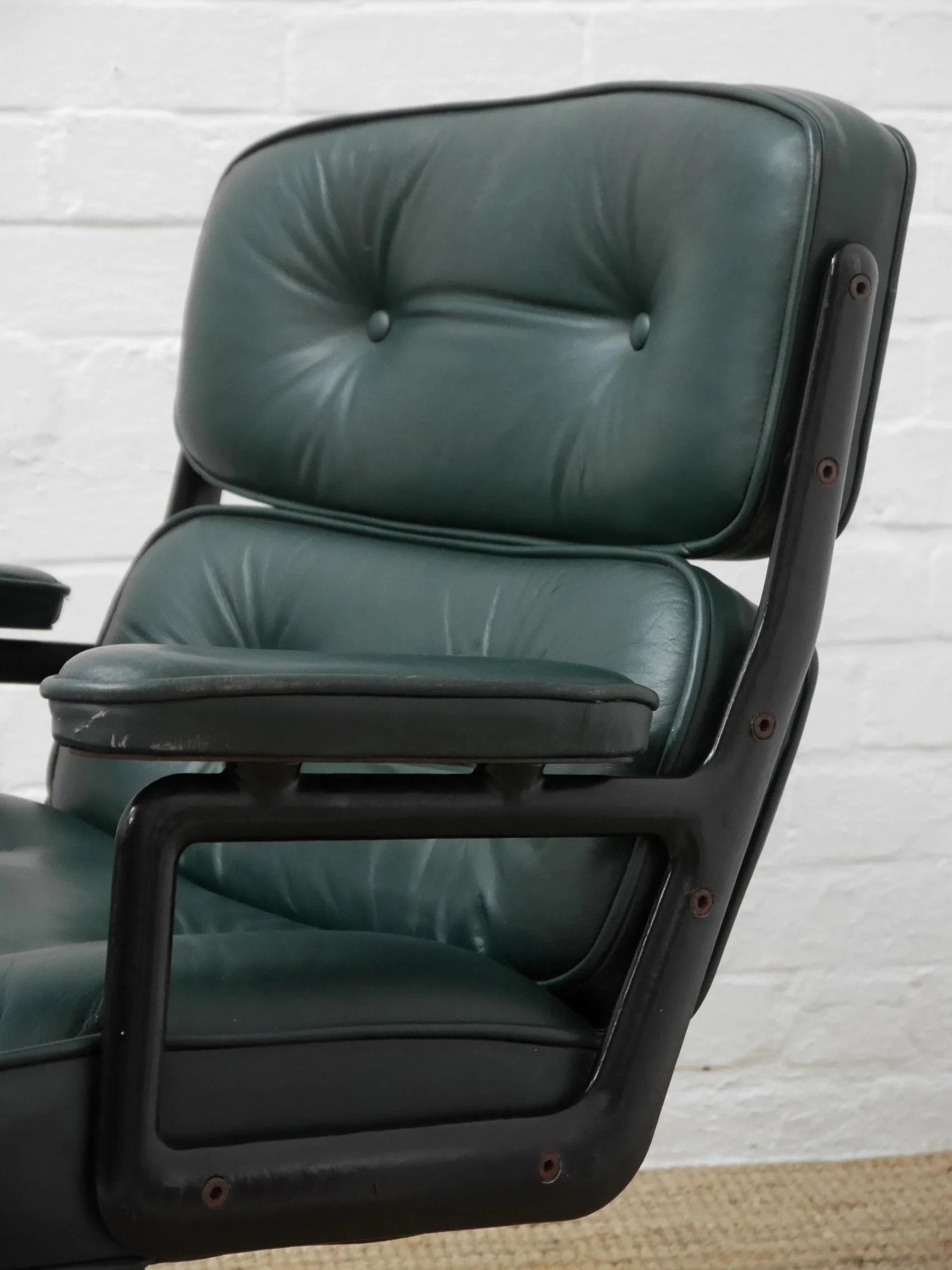 Eames Time Life chair