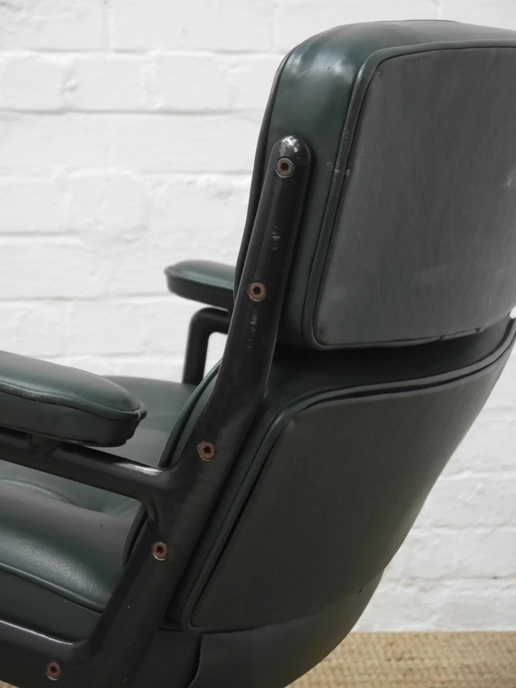 Eames Time Life chair