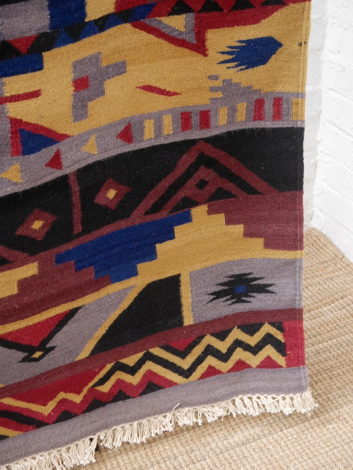 Vintage kilim rug