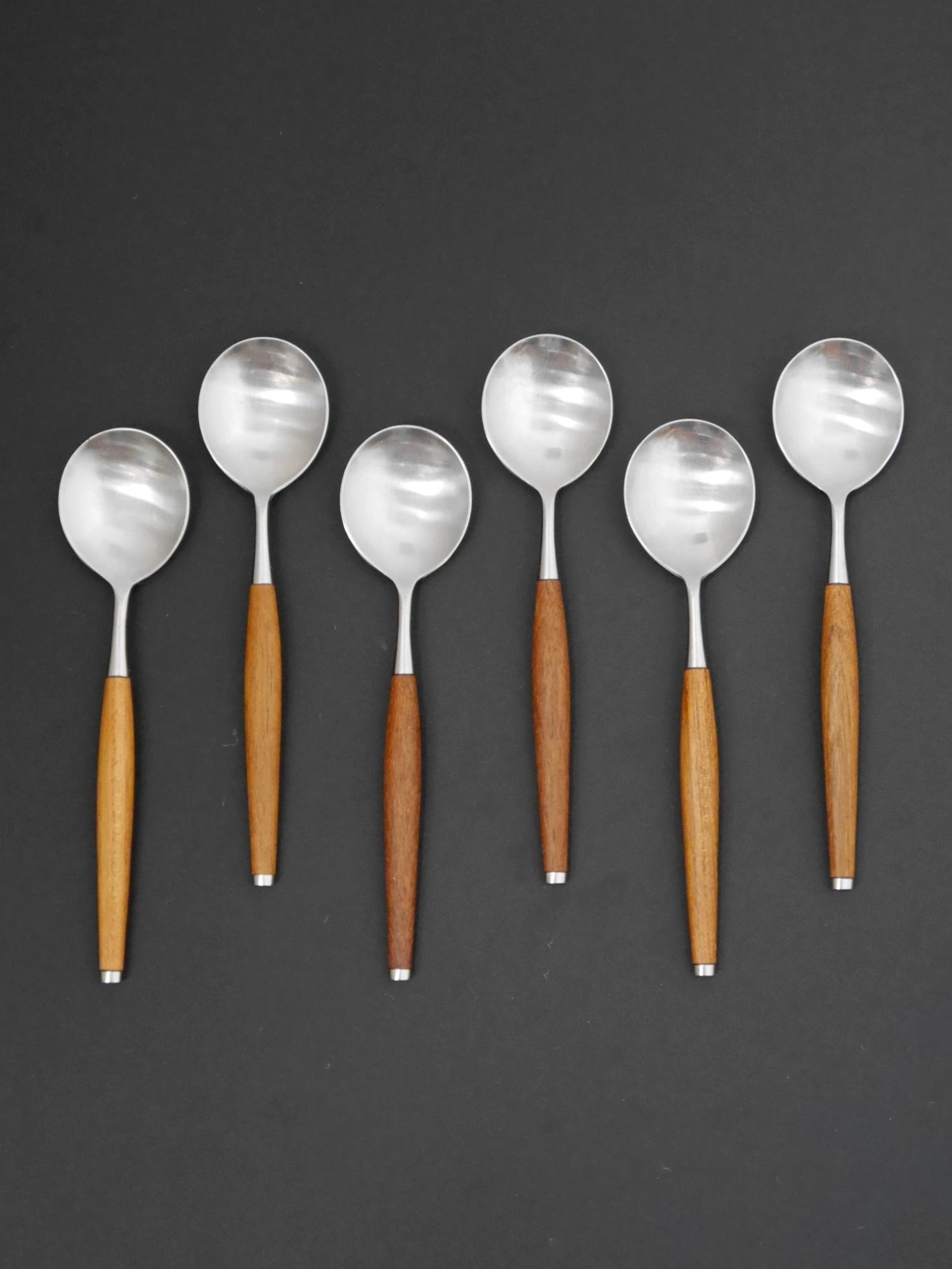 45 piece set of Swedish Safir cutlery
