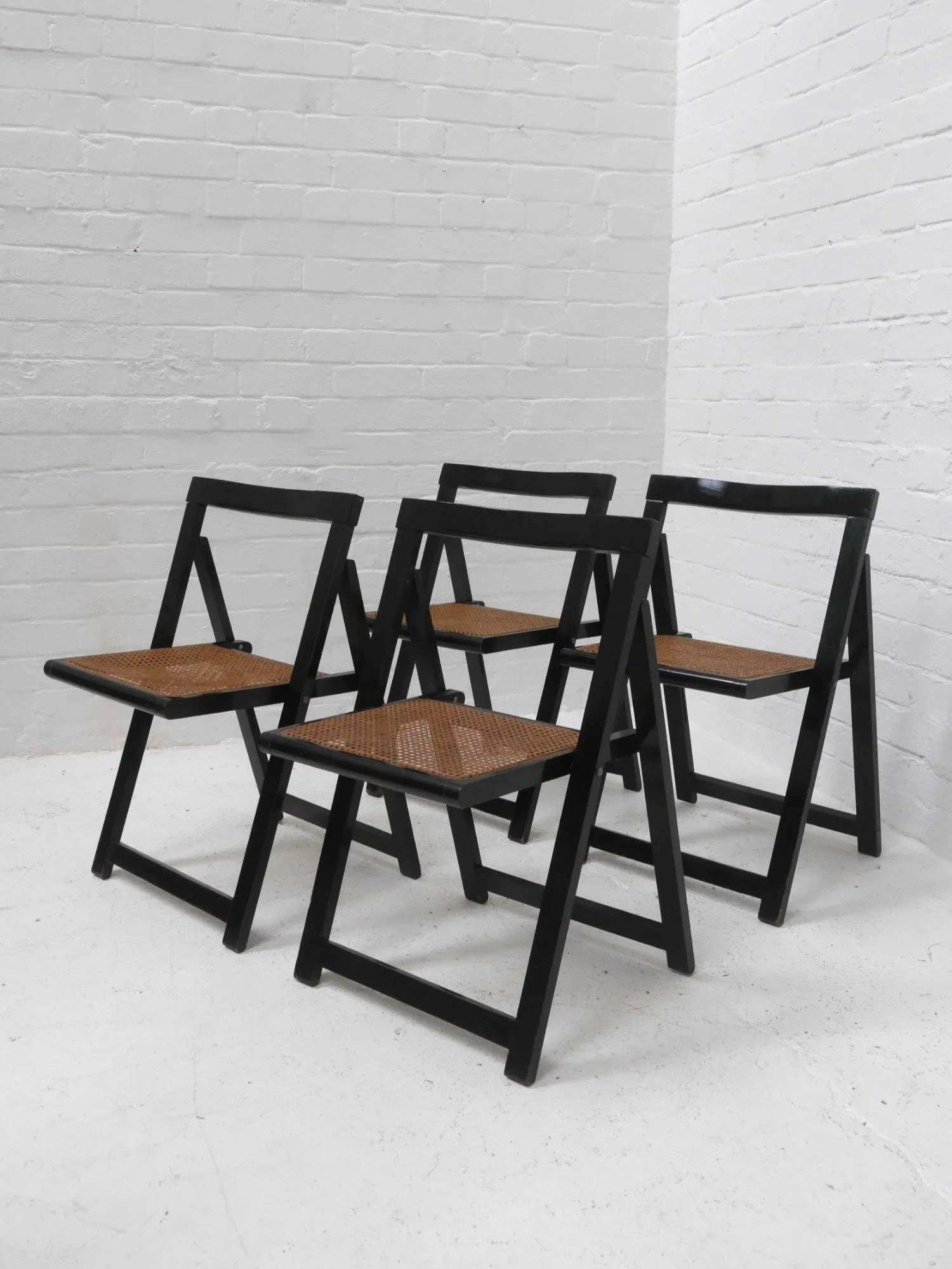1960s-folding-chairs-jacober-03.jpg