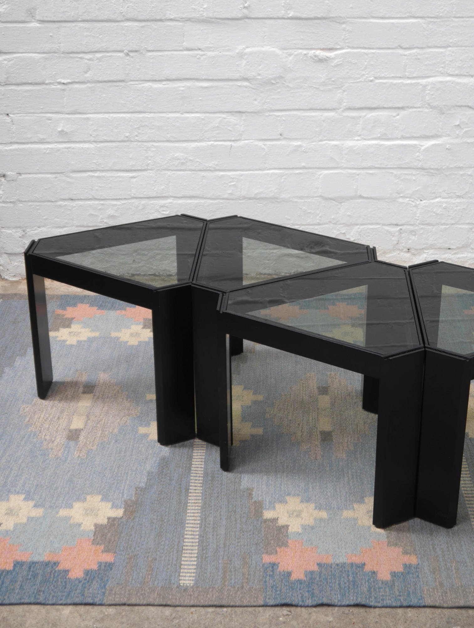 Porada Arredi 1970s Tony tables