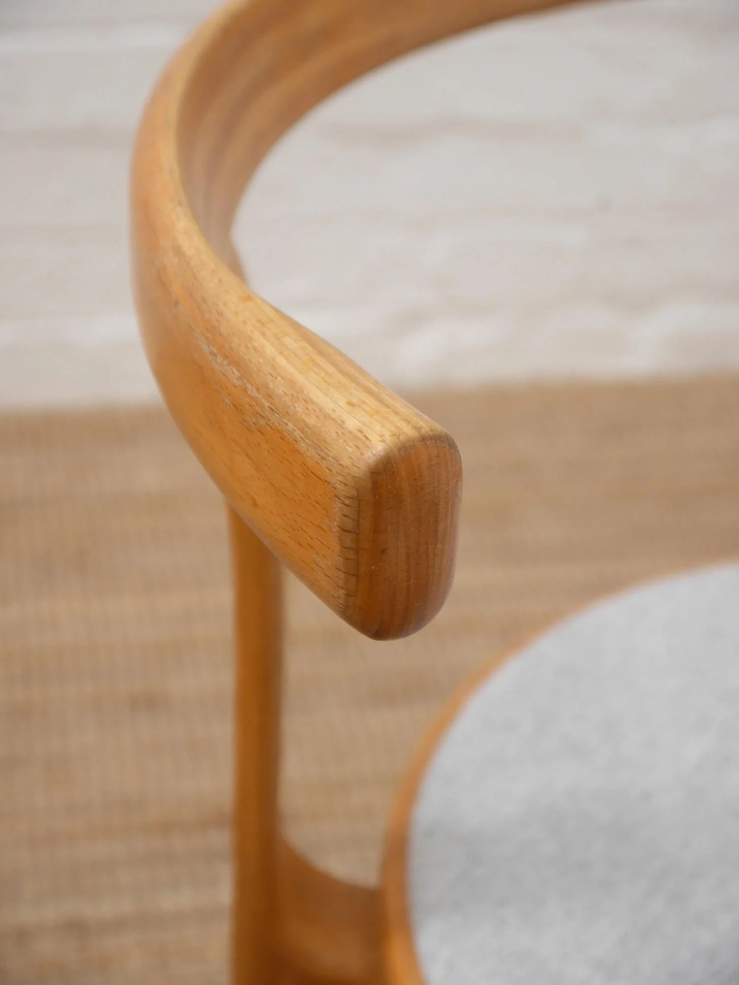 Magnus Olesen 8000 chairs