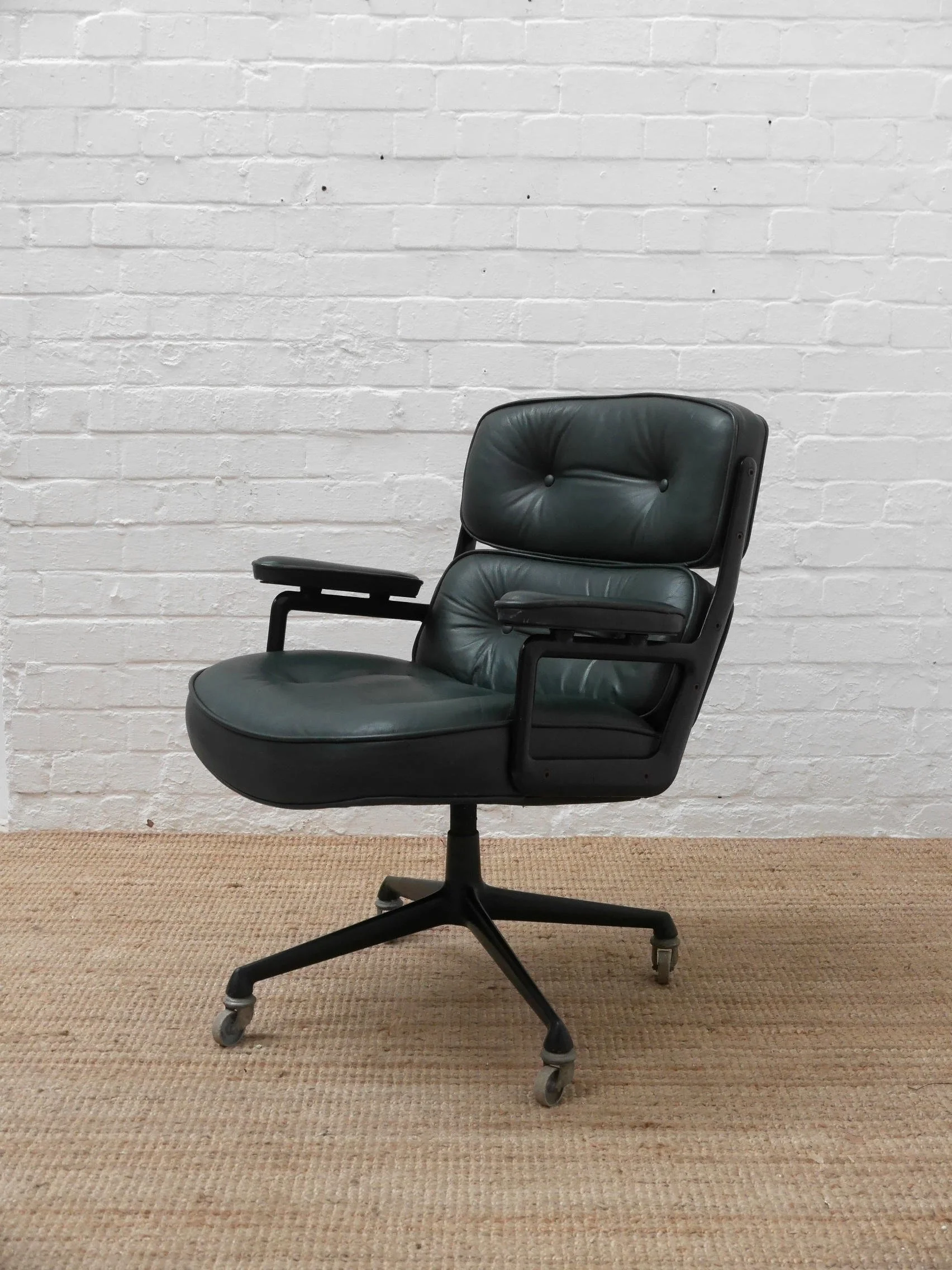 Eames Time Life chair