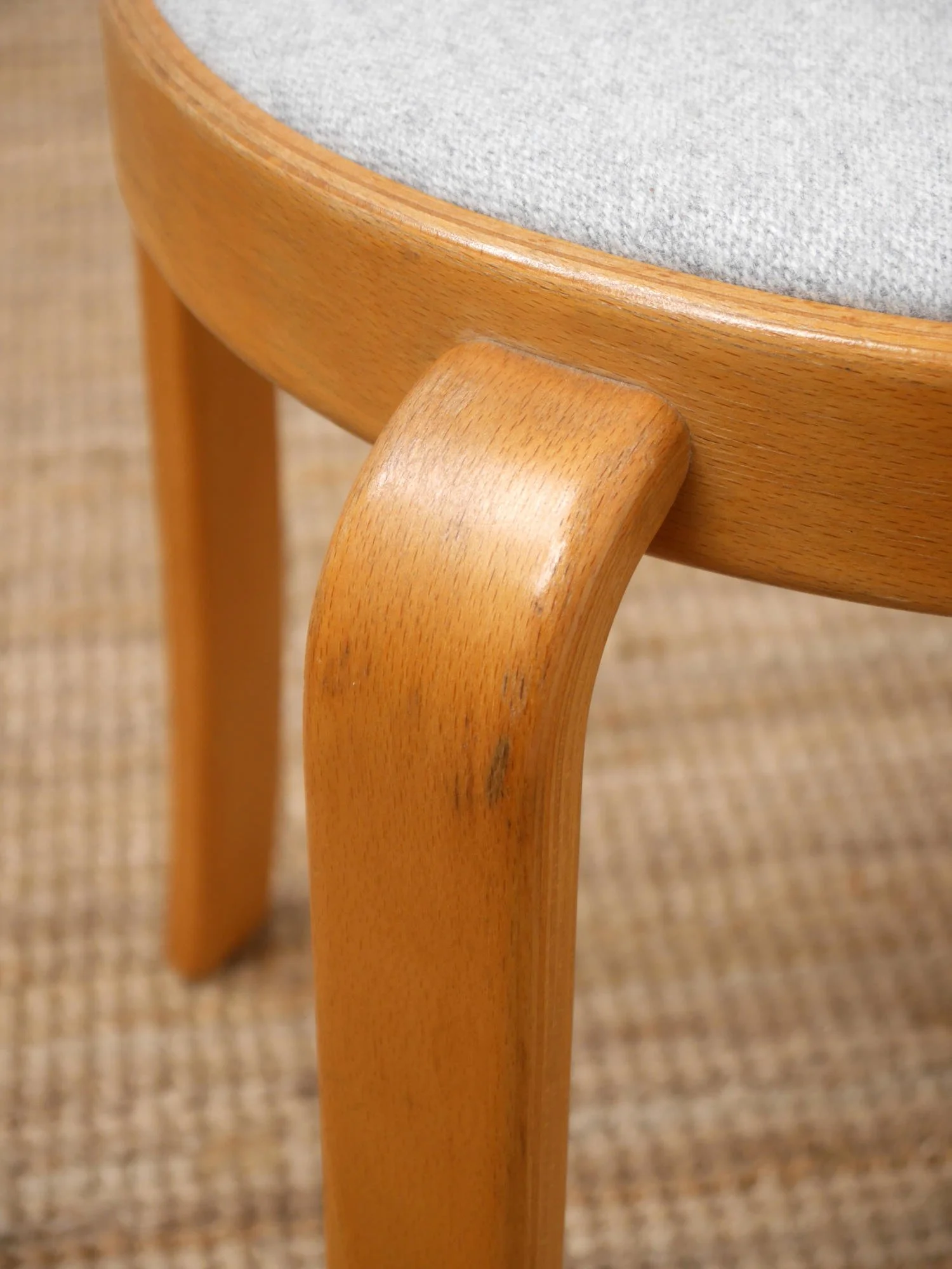 Magnus Olesen 8000 chairs