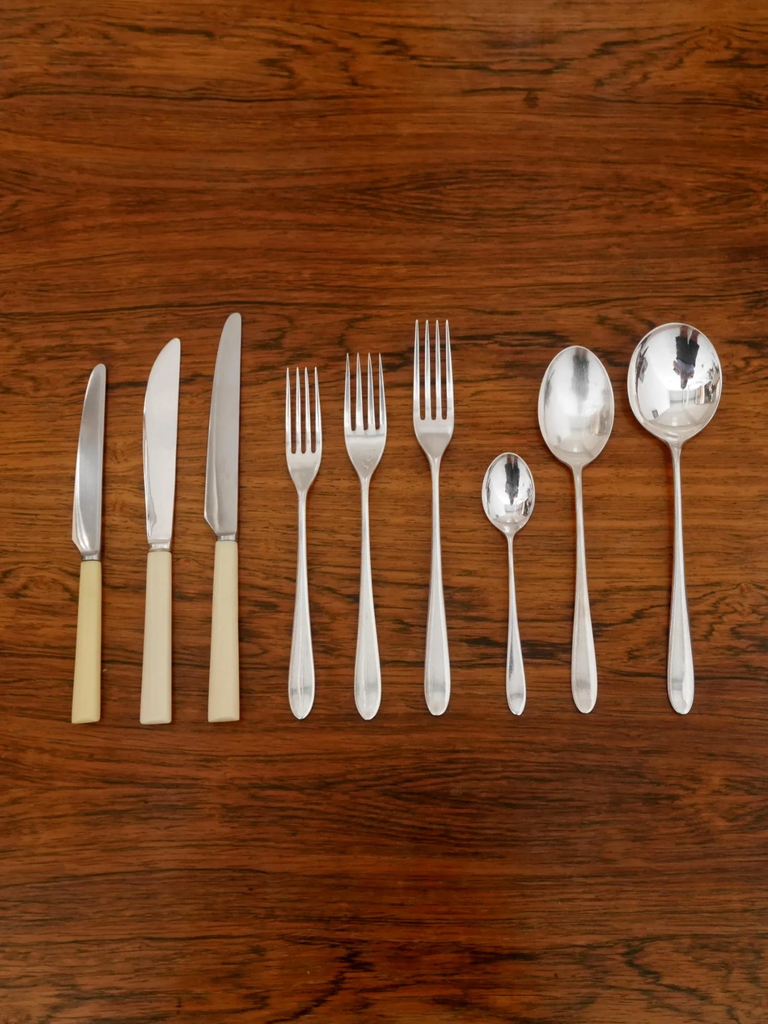 56-piece-set-pride-cutlery-david-mellor-01.jpg