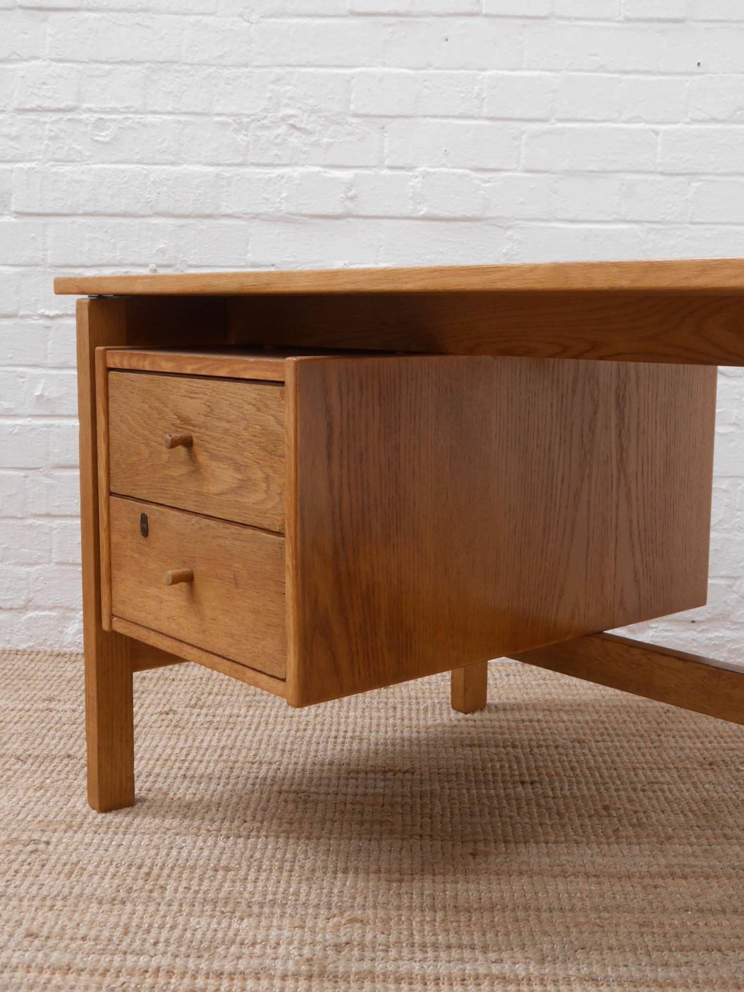 Hans Wegner GE 125 desk