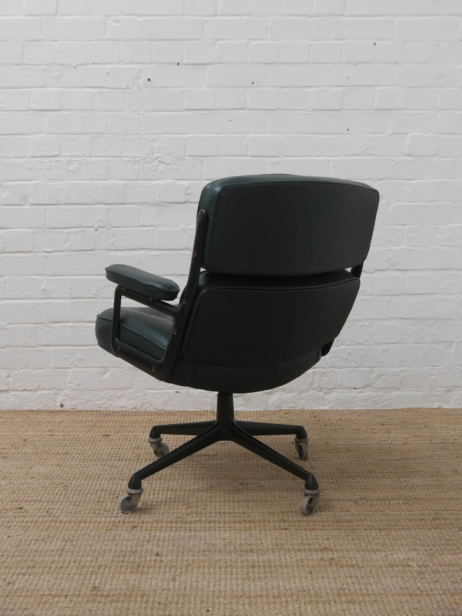 Eames Time Life chair