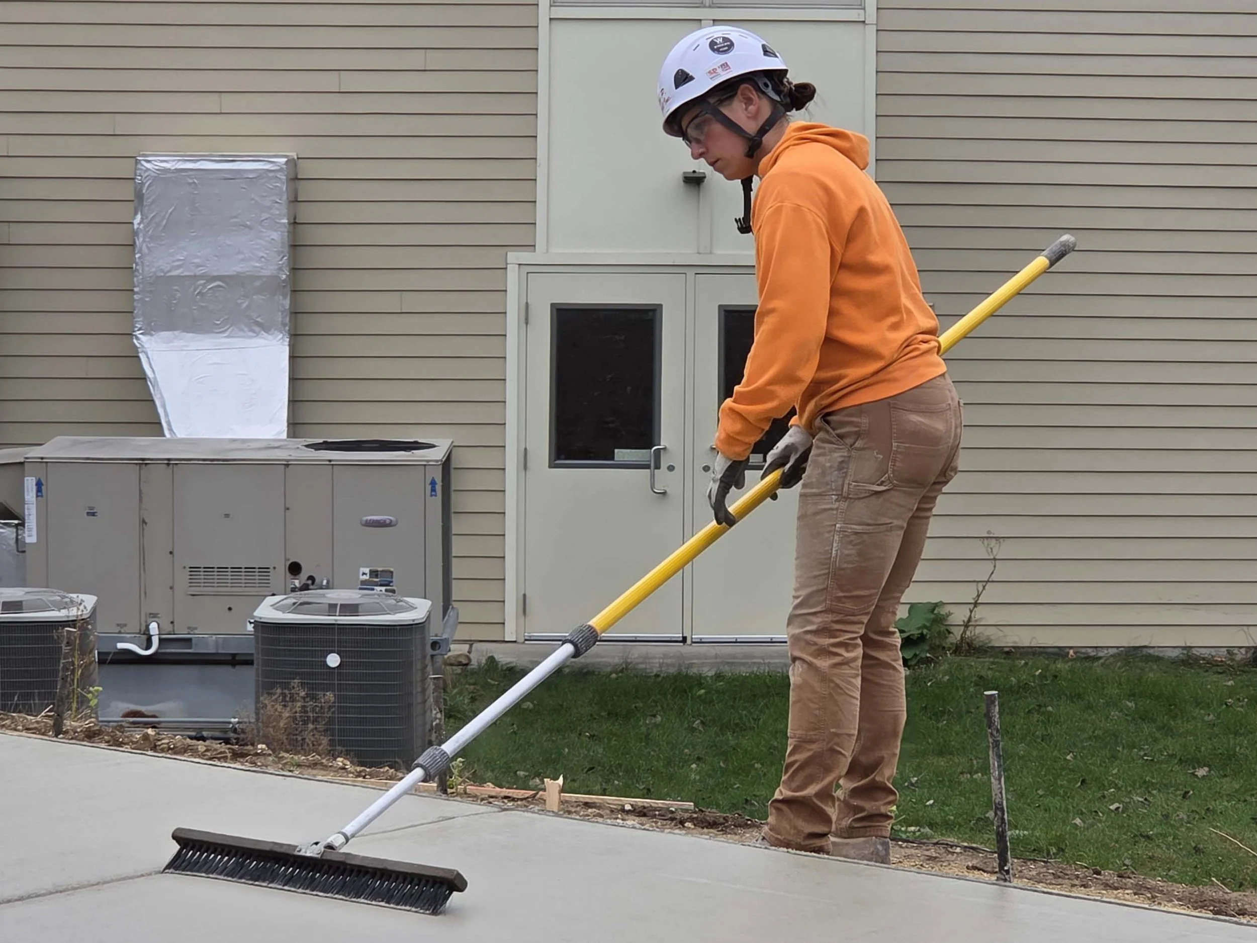 women-in-trades-building-trades-council-of-southern-wisconsin-concrete-work-jobsite.jpg