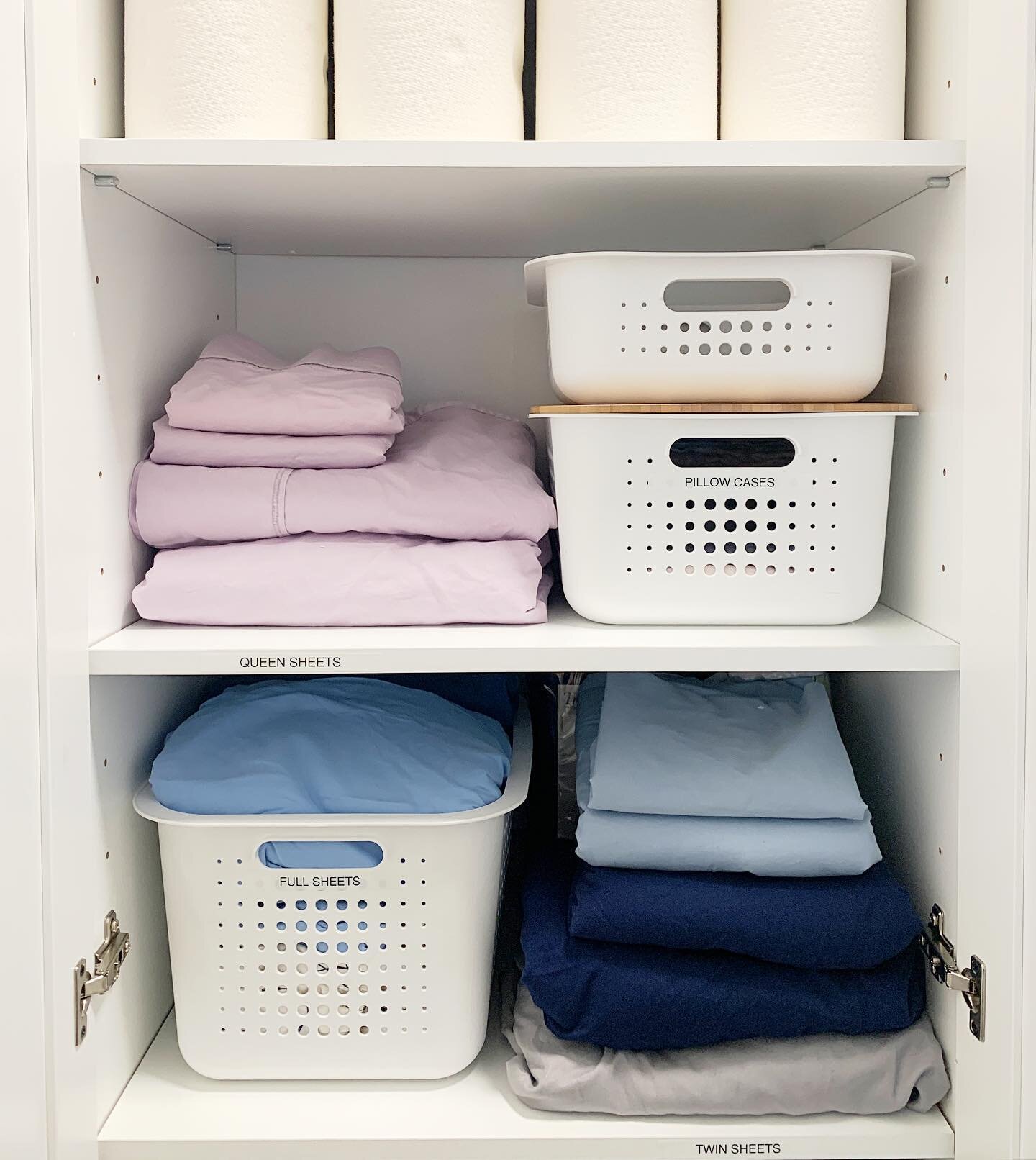 Is this a full or a queen bedsheet? Only way to find out is to unfold it. NO! Keep your linens organized and labeled so you don&rsquo;t have to fold them twice.
