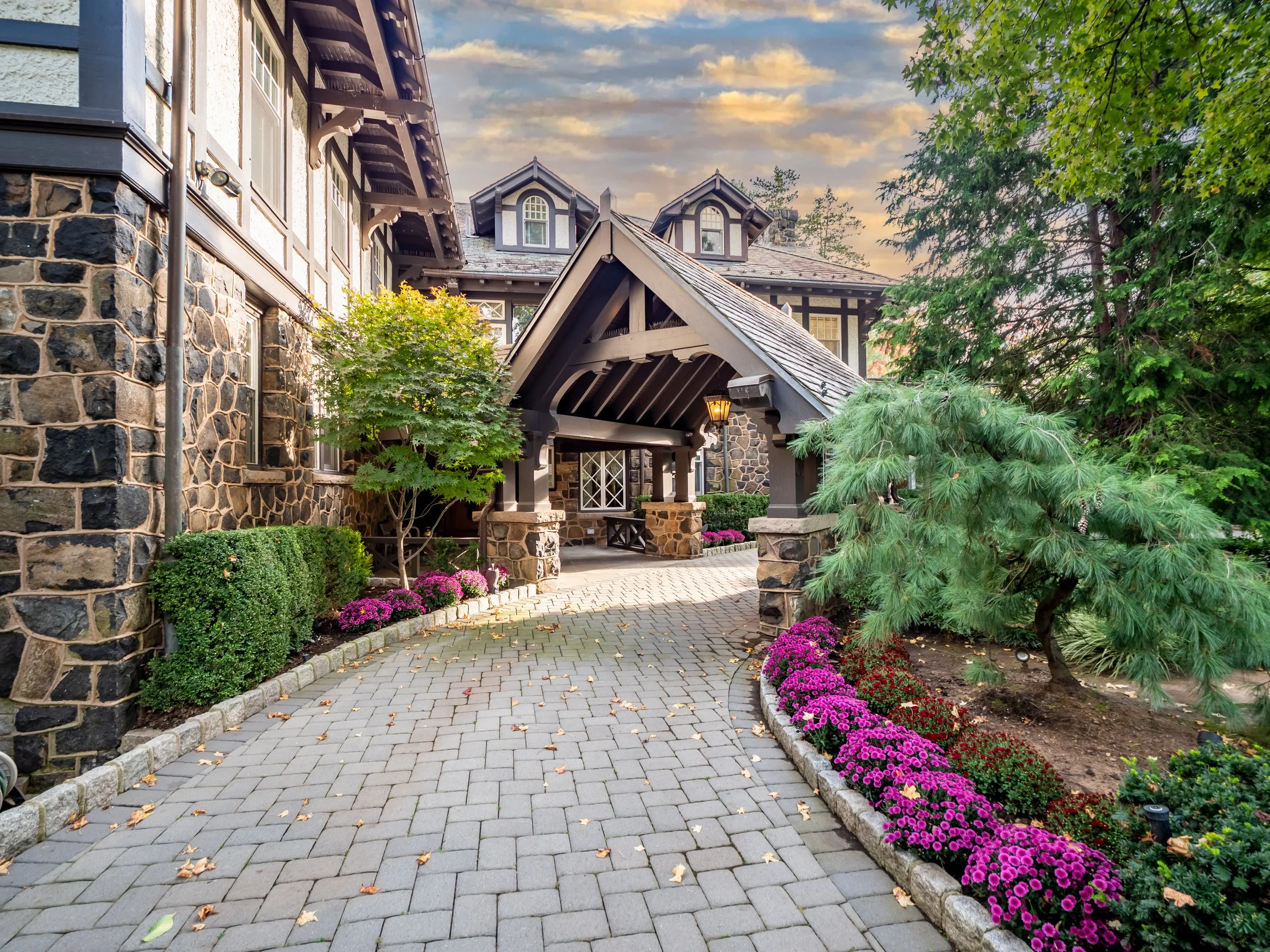 60 Saint James Place