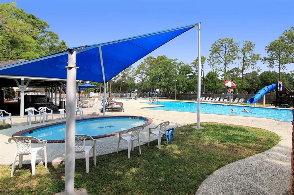 Swim Club — Fonn Villas