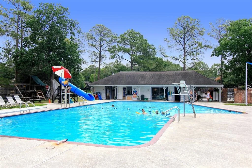 Swim Club — Fonn Villas