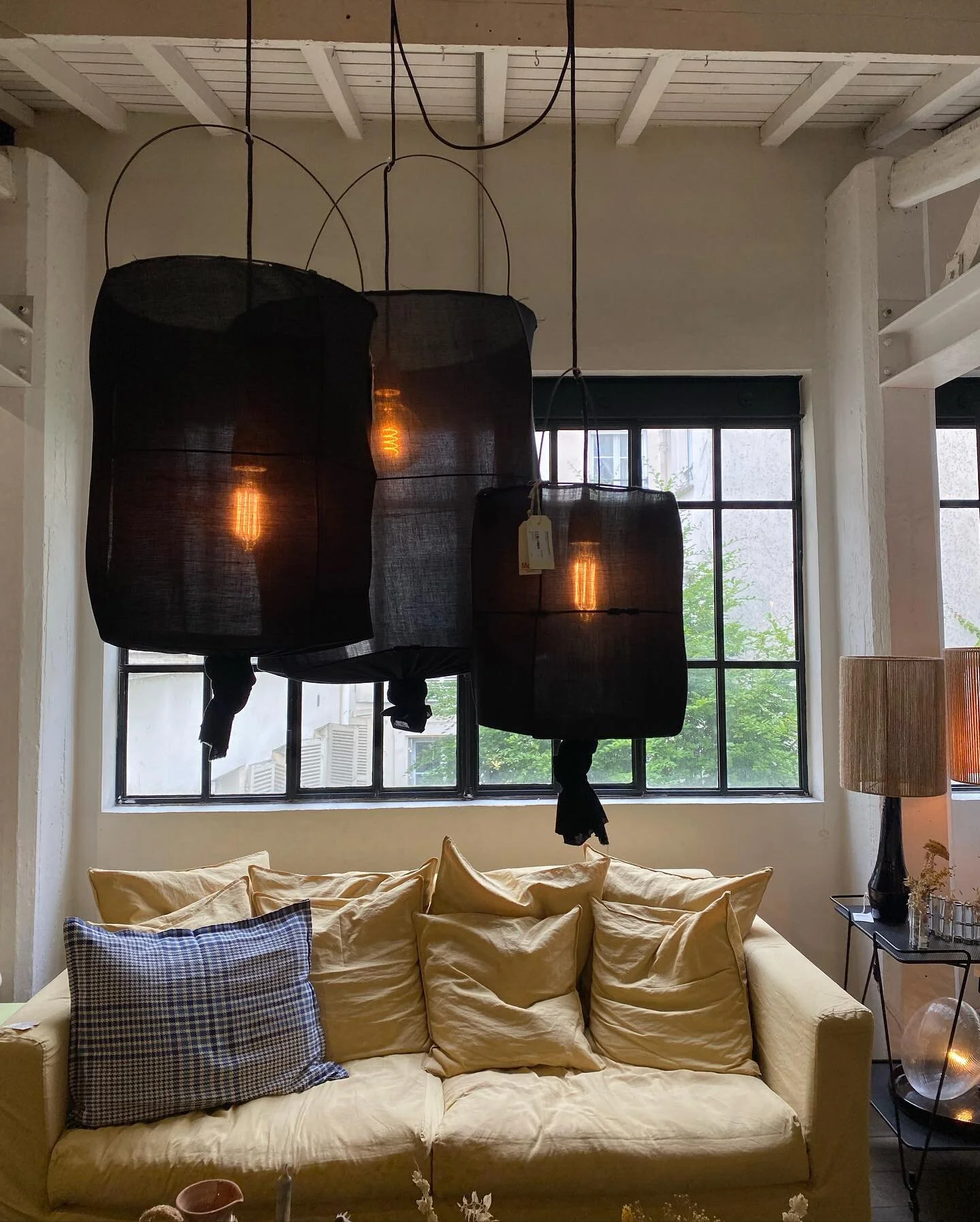 Inspiration from my camera roll, Paris 2022.
1 pendants from my favorite @merciparis showroom
2 insane interior of @axelarigato 
3 the stunning juxtaposition of new and old @boursedecommerce by the iconic @tadao.ando 
4 the most lovely patisserie I d