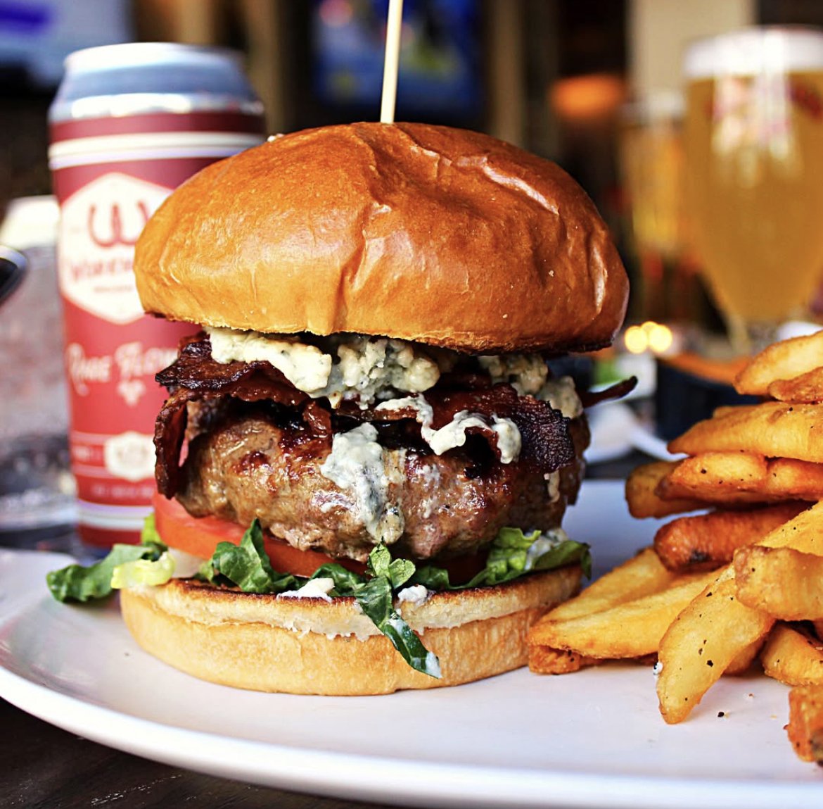 BACON BLEU BURGER.jpg