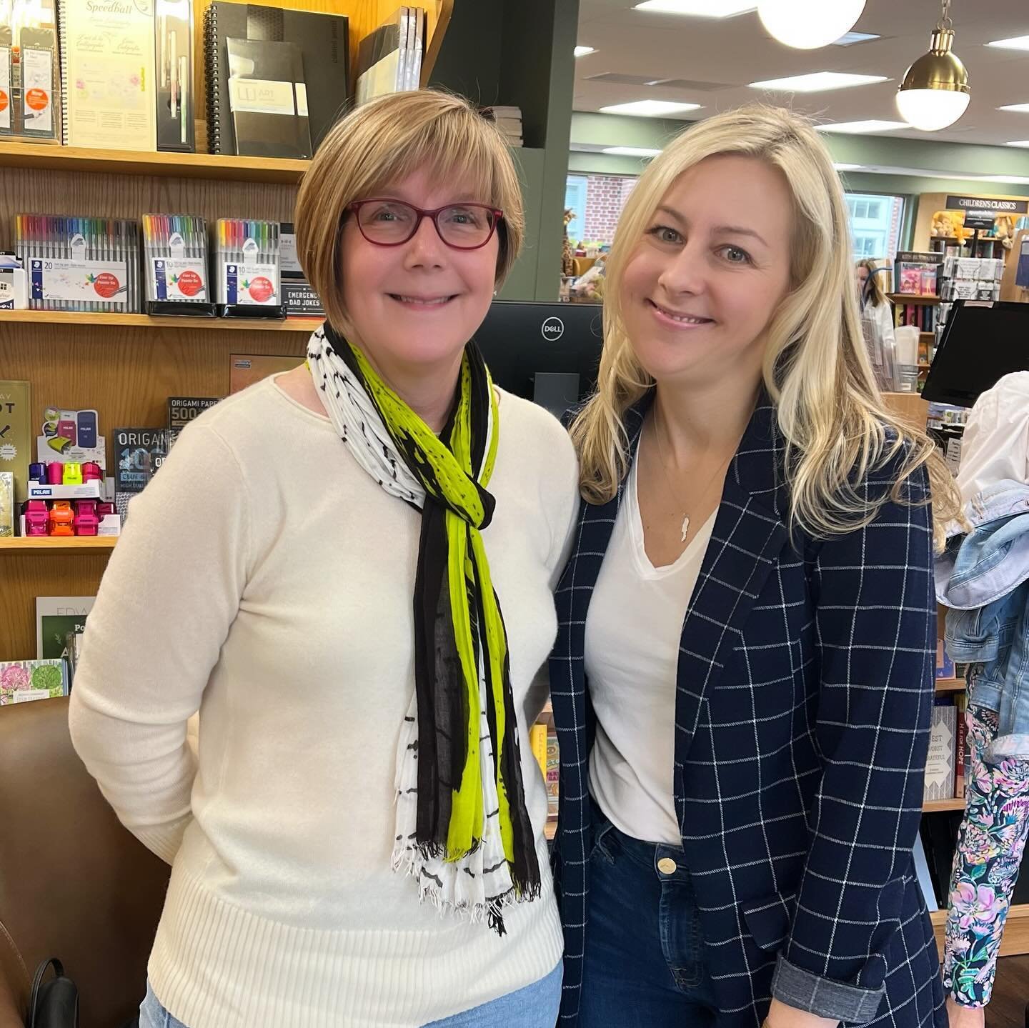 What a delight it was to celebrate  #independentbookstoreday with @kareneolson and @barrettbookstore_! Karen and I chatted about her excellent new novel AN INCONVENIENT WIFE, which is a must-read for modern mystery and Tudor fans alike. Thanks to Cra