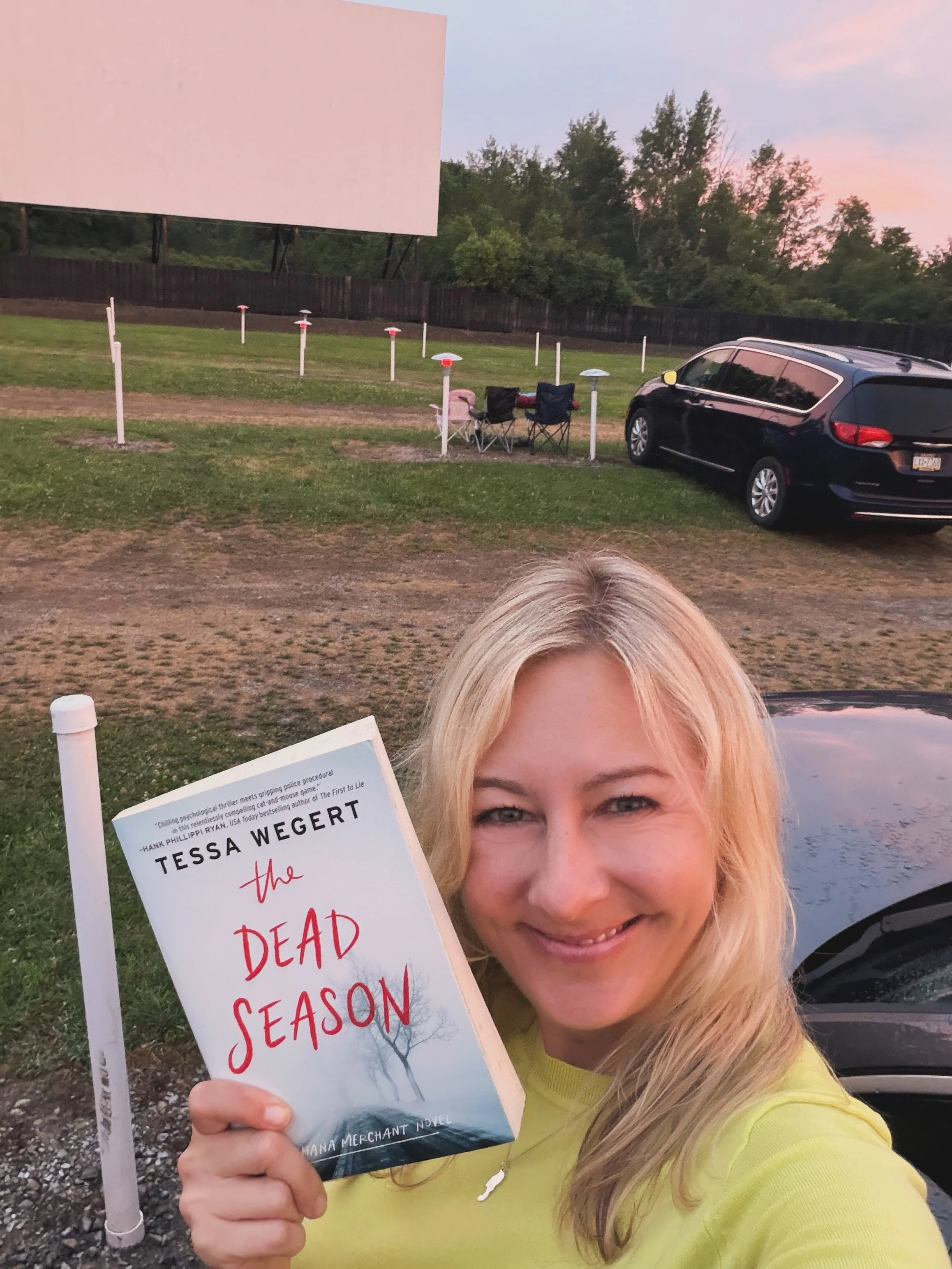 🍿 Movie Night! 🍿

In all my years of coming to the Thousand Islands, I had somehow never seen a movie at the Bay Drive-In&hellip;but I did write about it in THE DEAD SEASON. In fact, it&rsquo;s crucial to the story, which involves a cold case, a mi