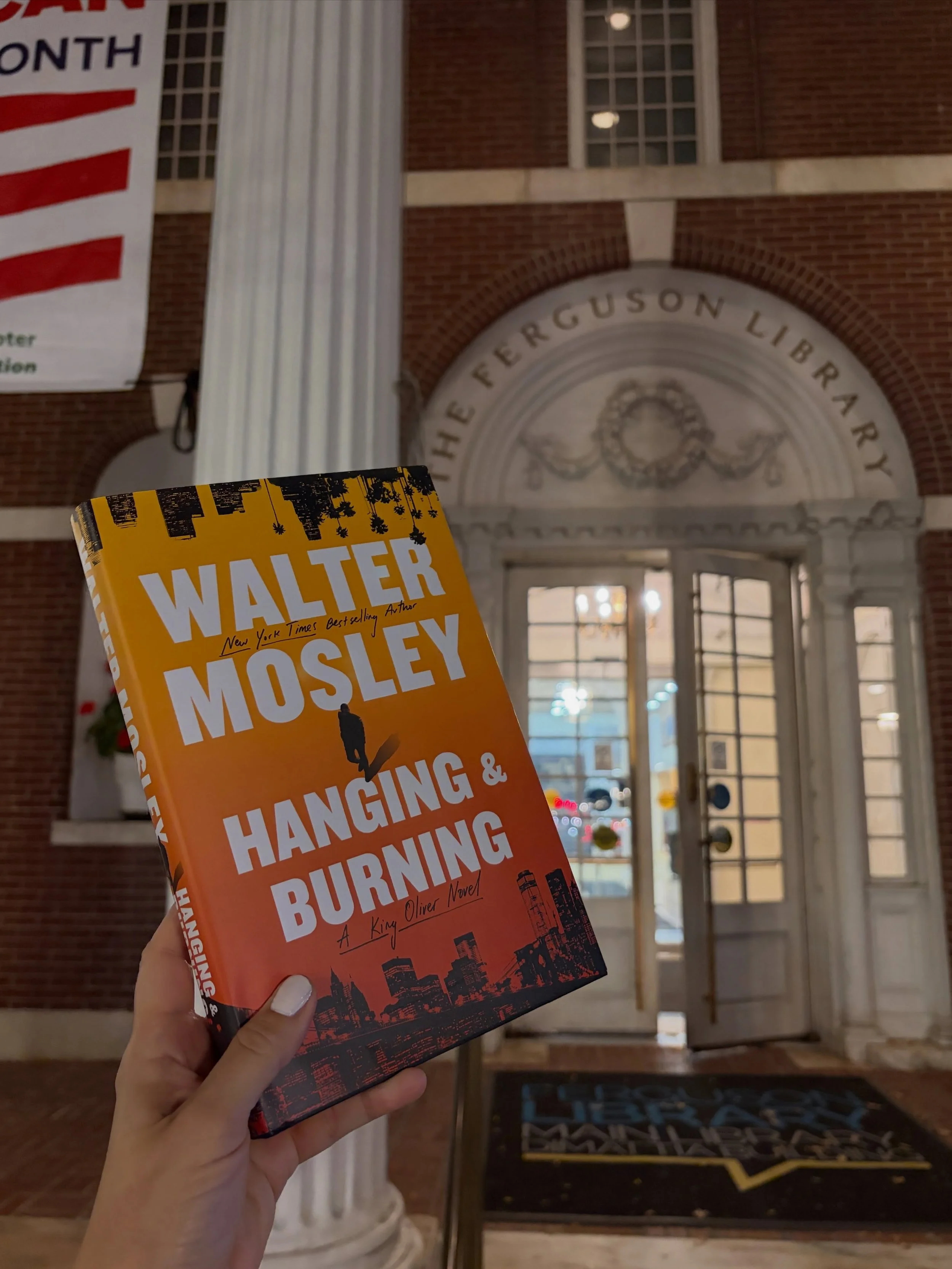 &ldquo;People read crime novels because they live in a world they know they can&rsquo;t trust.&rdquo;

It was a packed house for @waltermosley_official last night at @ferglibrary, where he was deftly interviewed by @misterwands and shared about a mil