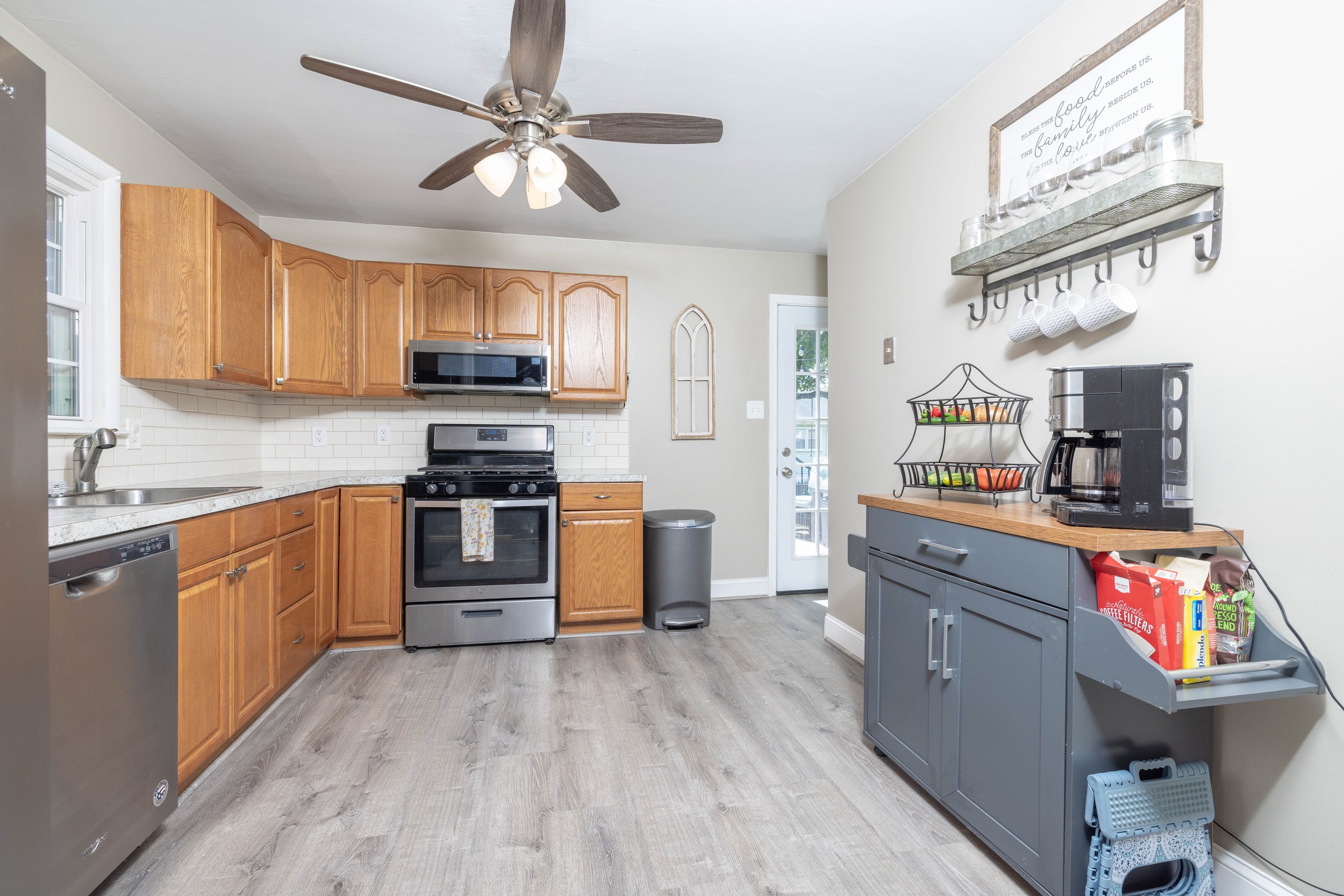 4504LindaleRd-16.jpg