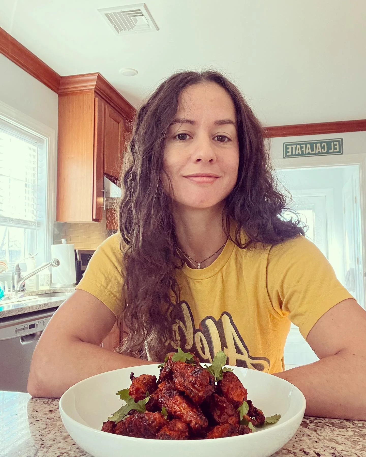 Be the mvp at your superbowl party with this tapi papi chicken wing recipe. Super easy to make, your friends will be calling you papi by the end of the night! To get the play by play: buy a bottle of tapi papi (insta store ⬆️), I will send you the re