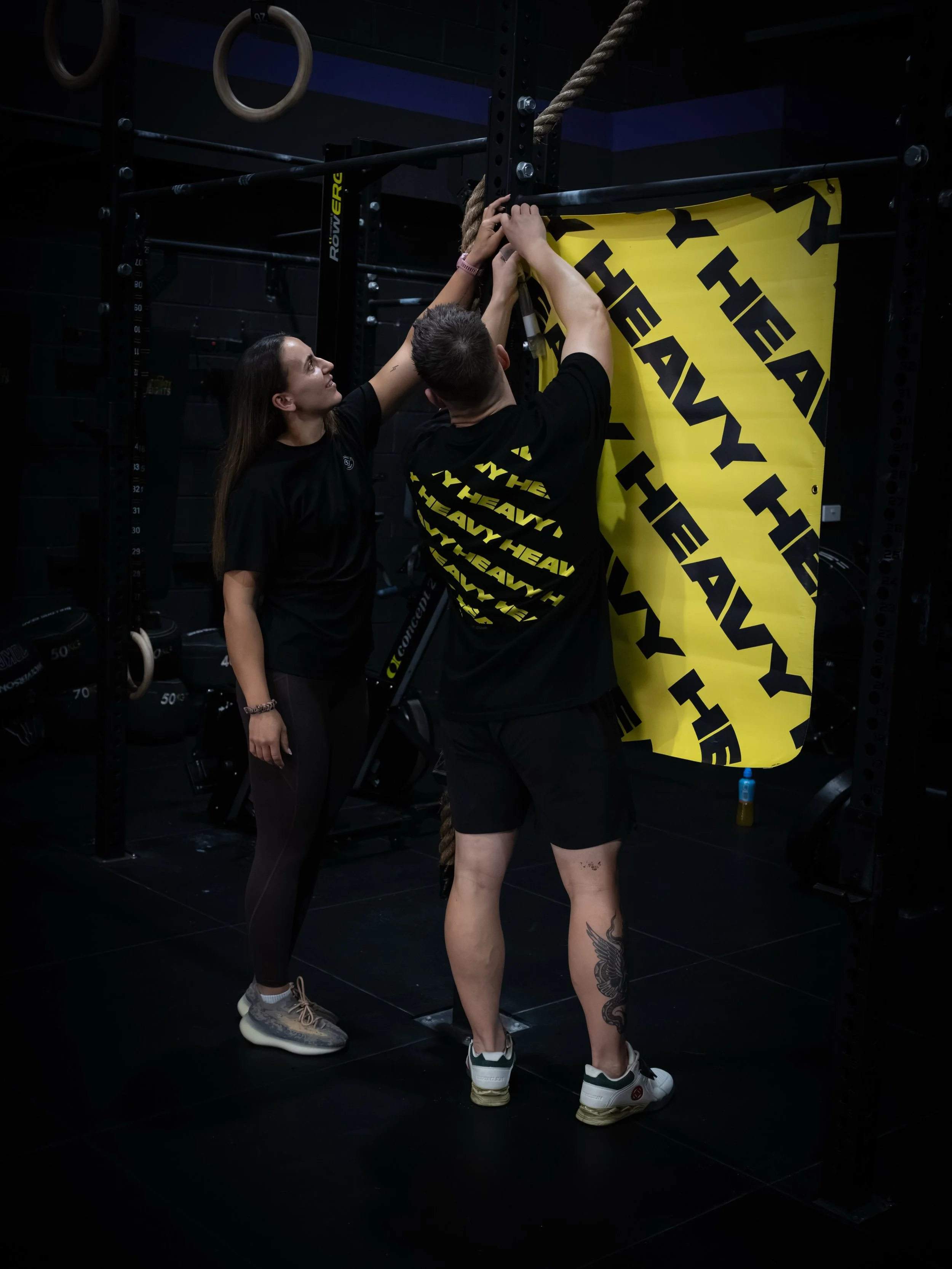 HEAVY INVITATIONAL 001🏋️&zwj;♀️💛
A few of the images taken last Saturday - what a day it was 💪🤩

Thank you Jord @heavytape and Lauren &amp; Jake @strengthandperformancefitness