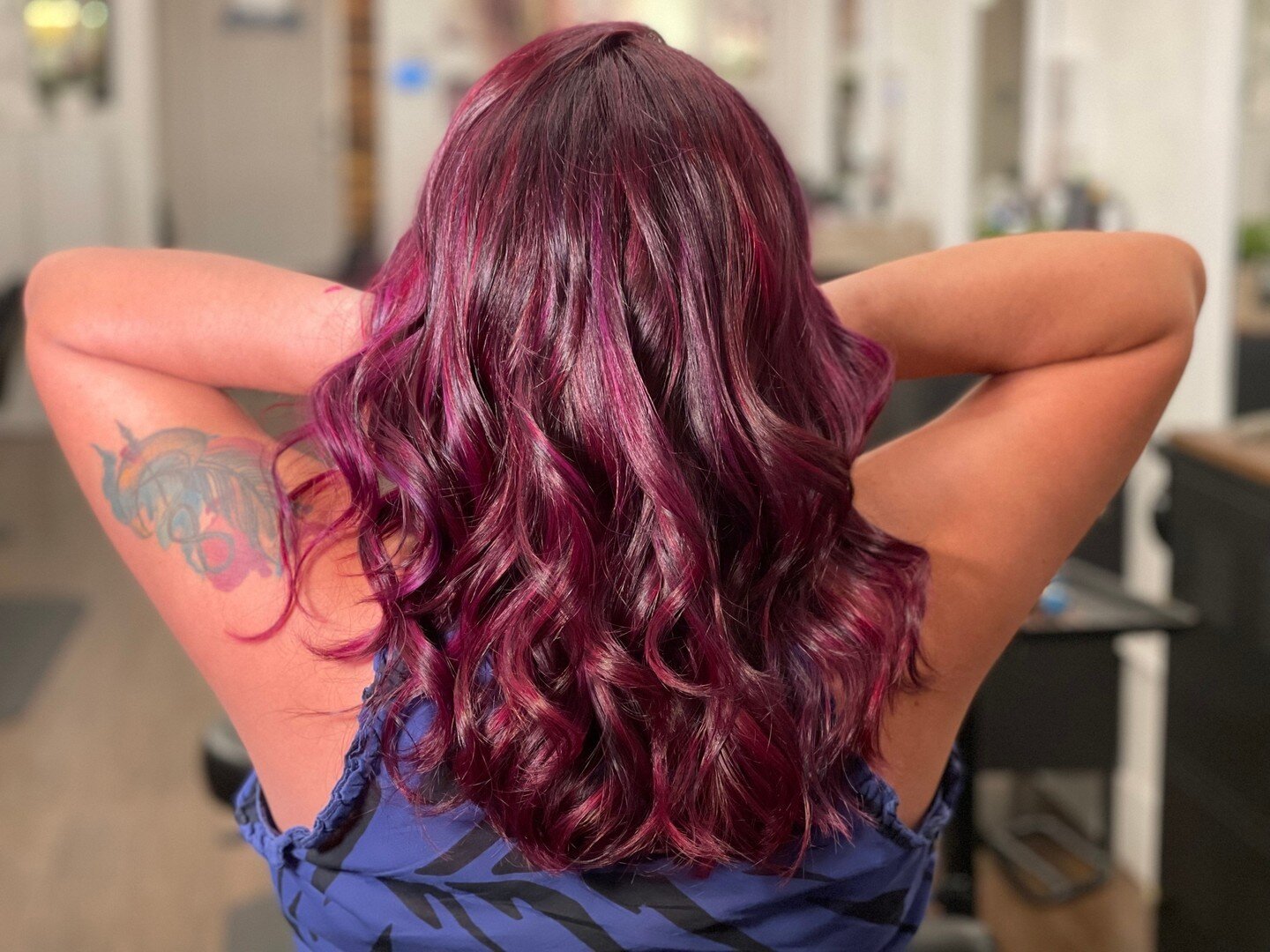 This amazing magenta hair color done by @lexytaylorhair🔮

For appointments: 📞 (337)661-9824
.
.
.
#orlandostylist #orlandosalon #orlandosalons #downtownorlandosalon #colorfulhair #purplehairinspo #pinkhairinspo #purplehair #balaygeorlando #orlandoh