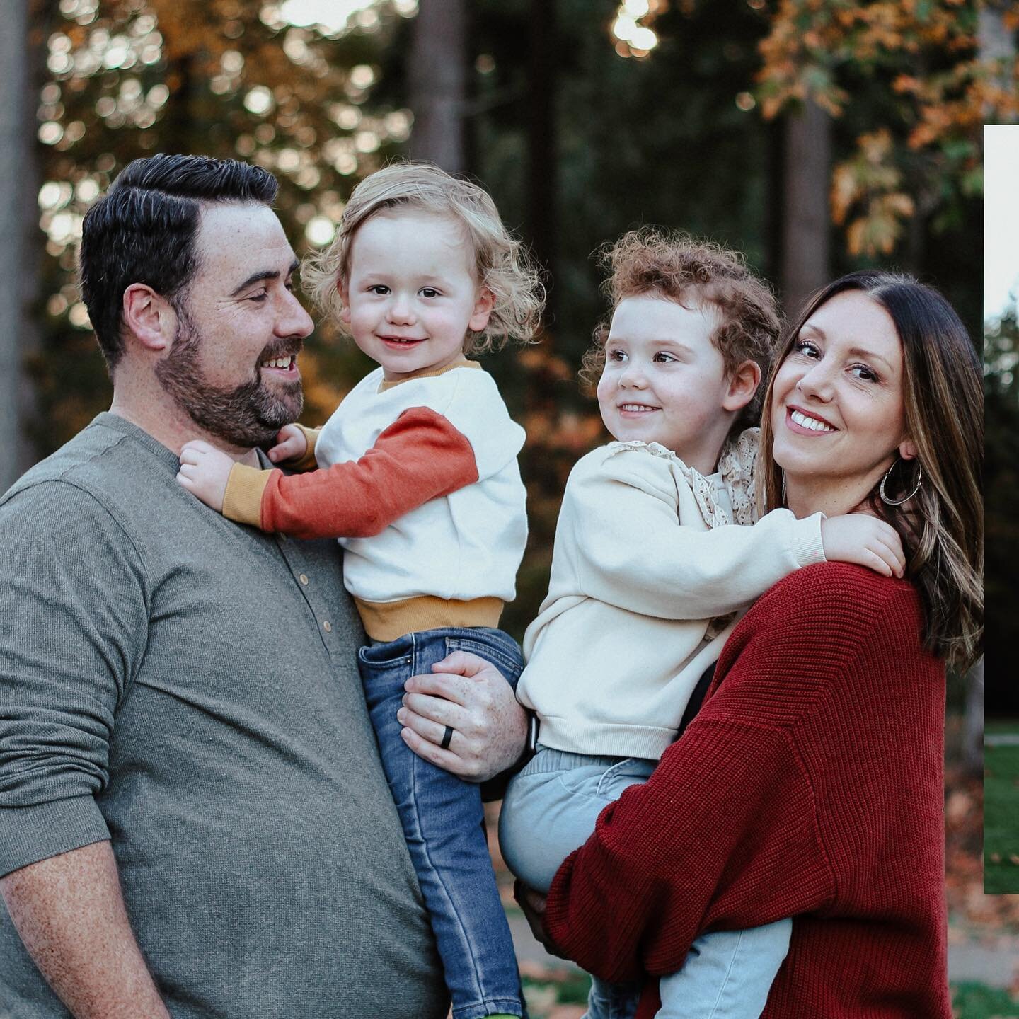 Kids seems to be growing up faster than ever. Family portraits are a great way to document their growth progress, watching them change from year to year. #familyportraits #washingtonphotographer