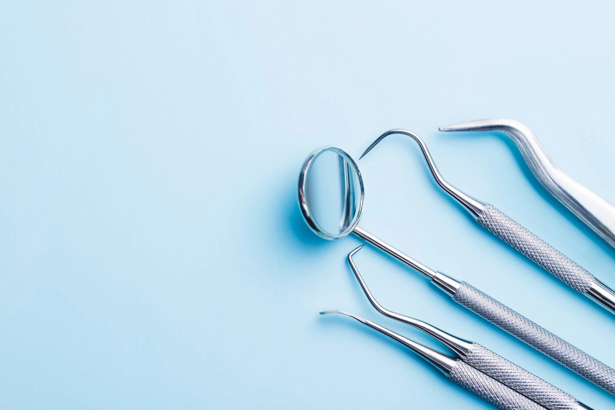 dental-instruments-dentists-tools-FL8YC4U.jpg