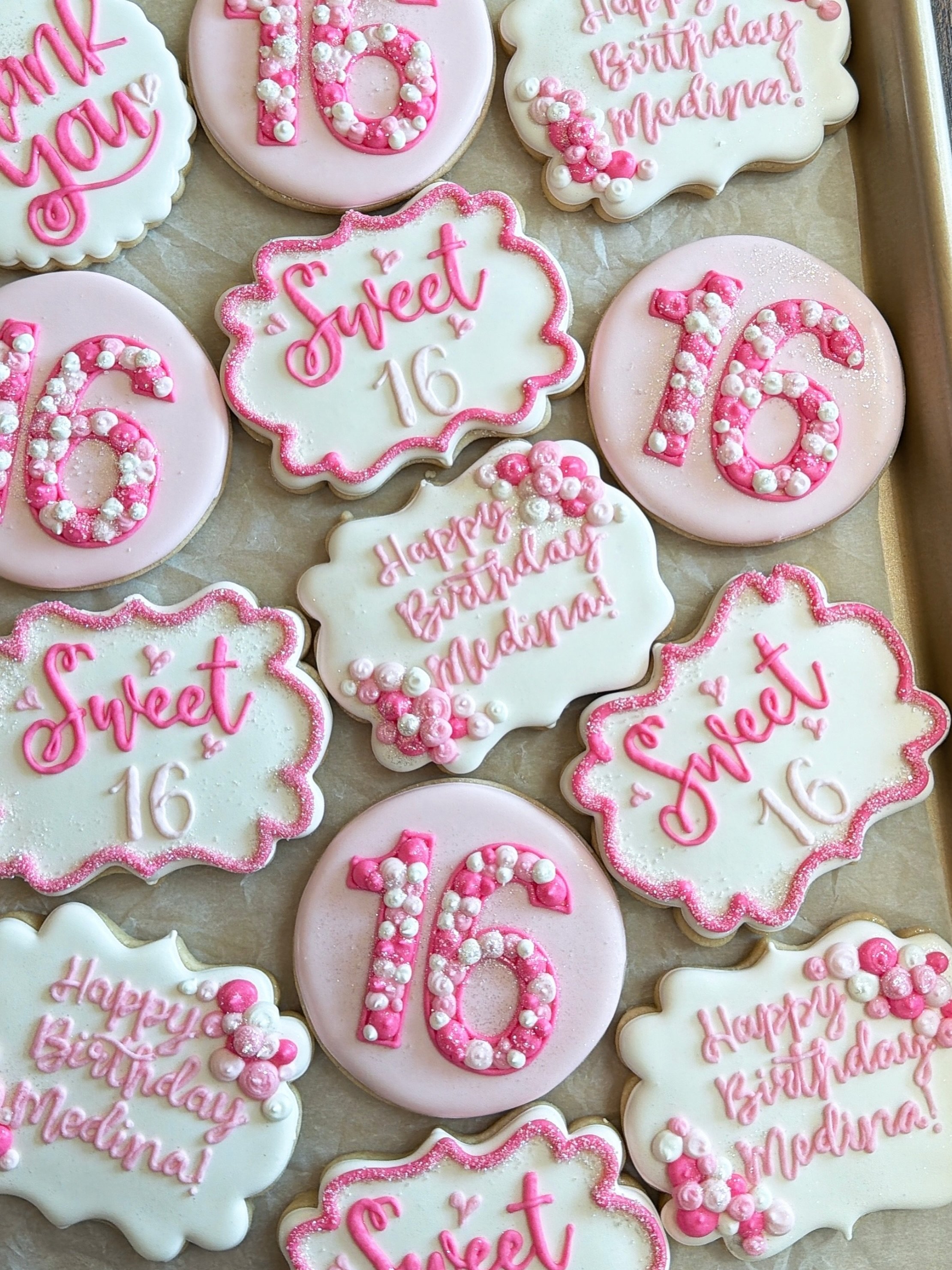 Sweet #16 🎀💖✨🌸

#16 #sweetsixteen  #royalicing #sugarcookies