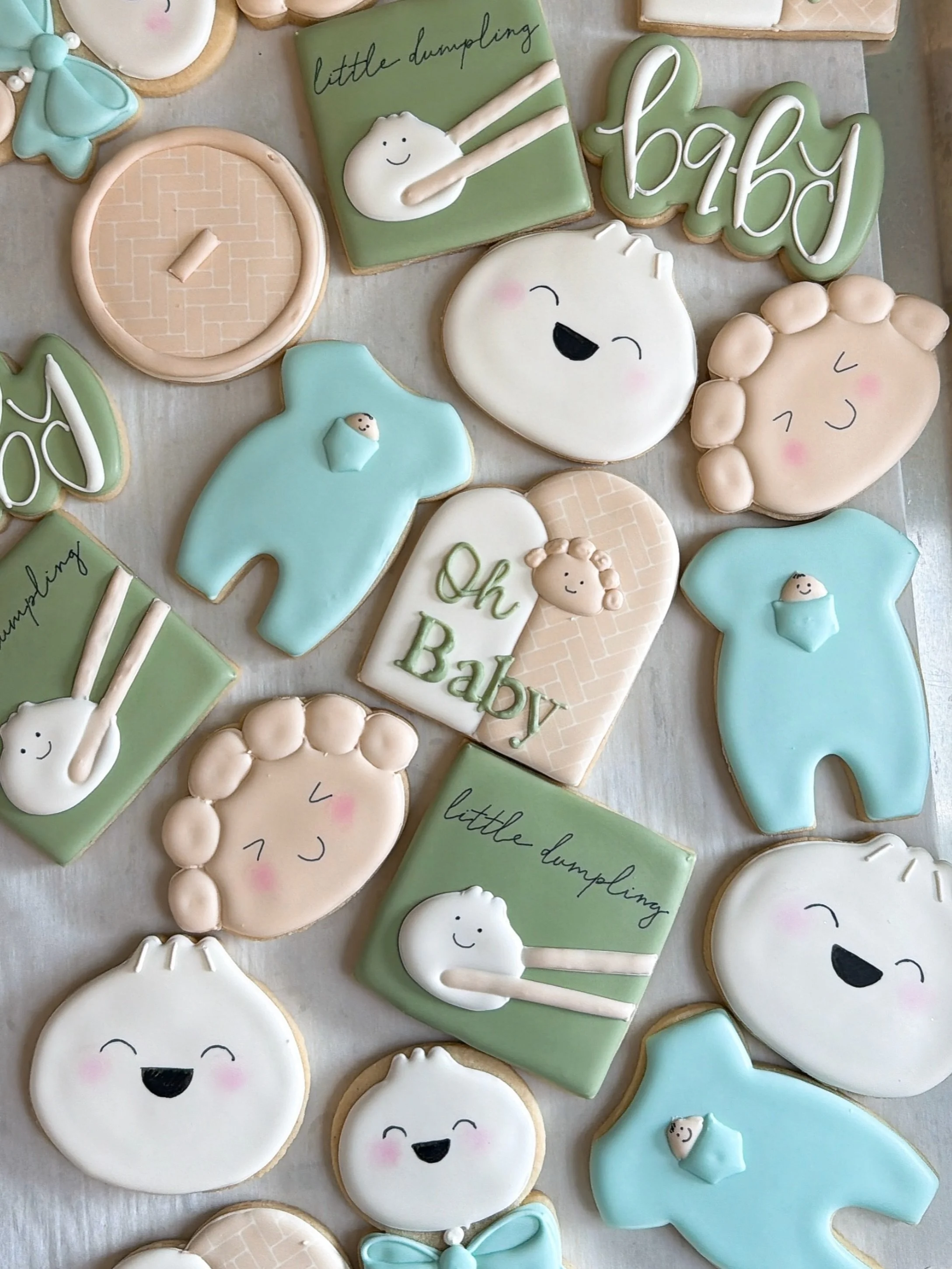 A little dumpling is on the way! 🥟🩵

I have been dying to check this one off my cookie bucket list! 

#tricitieswa #dumplingcookies #royalicingcookie #sugarcookiedecorating #babyshowercookies