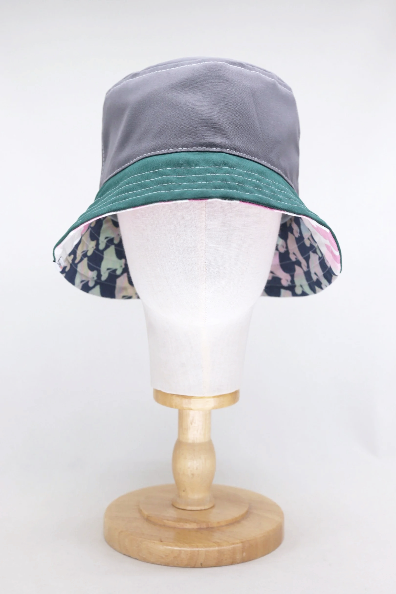 Reversible Bucket - Size Small/Medium